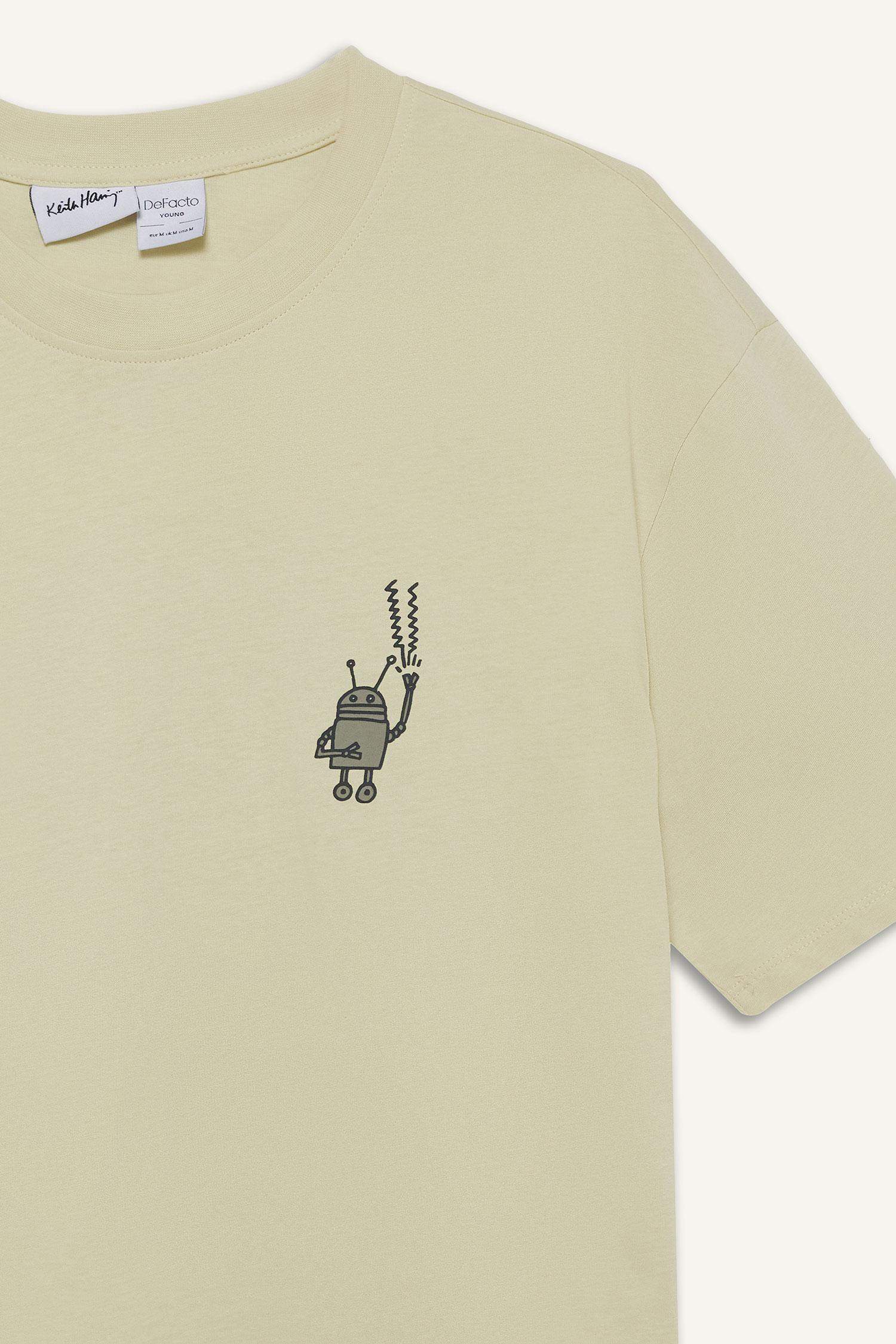 Boxy Fit Keith Haring Licensed Crew Neck Printed Short Sleeve T-Shirt