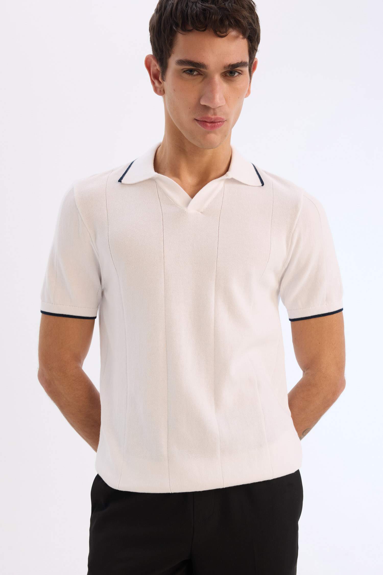 Standard Fit Short Sleeve Knitwear Polo T-Shirt