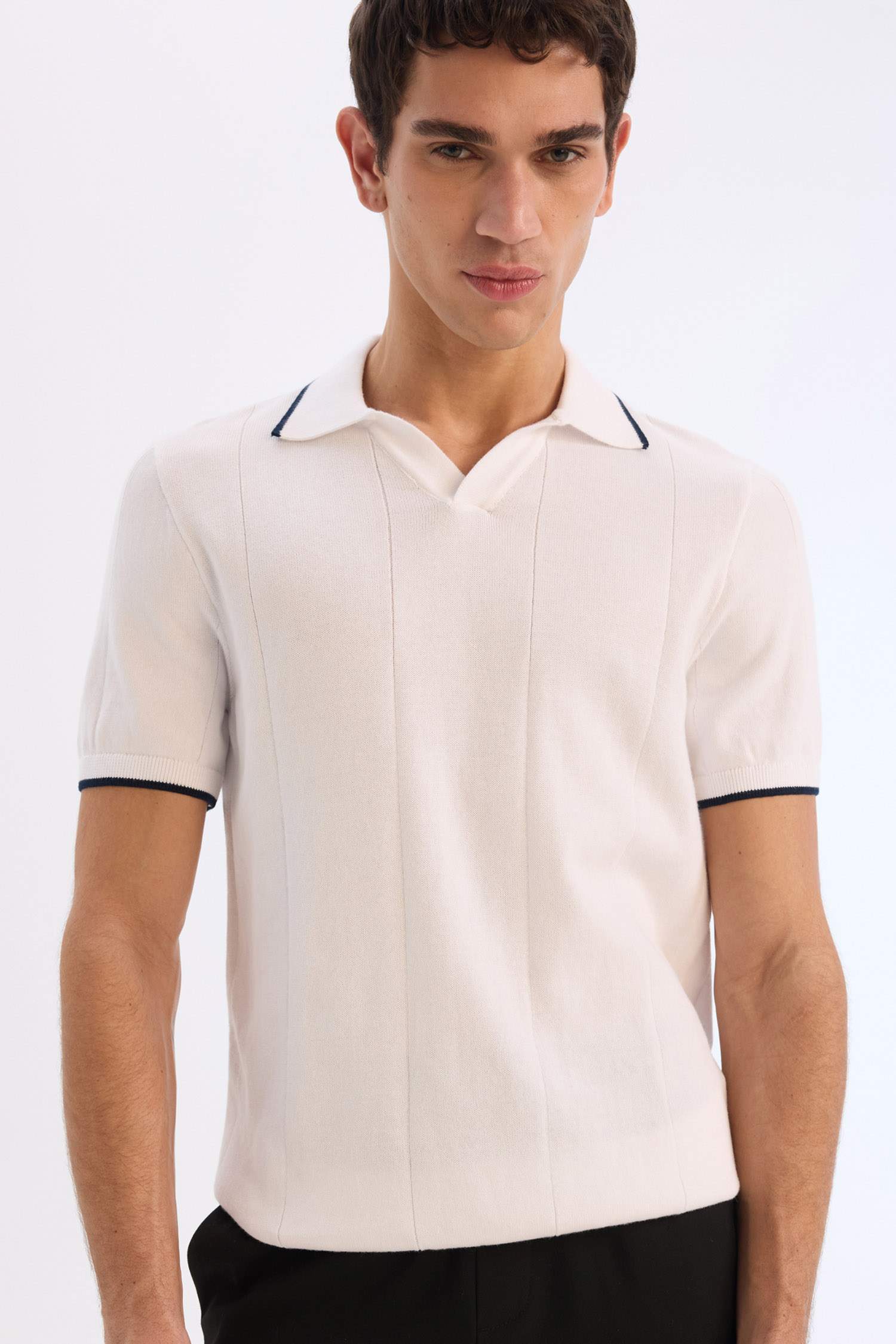 Standard Fit Short Sleeve Knitwear Polo T-Shirt