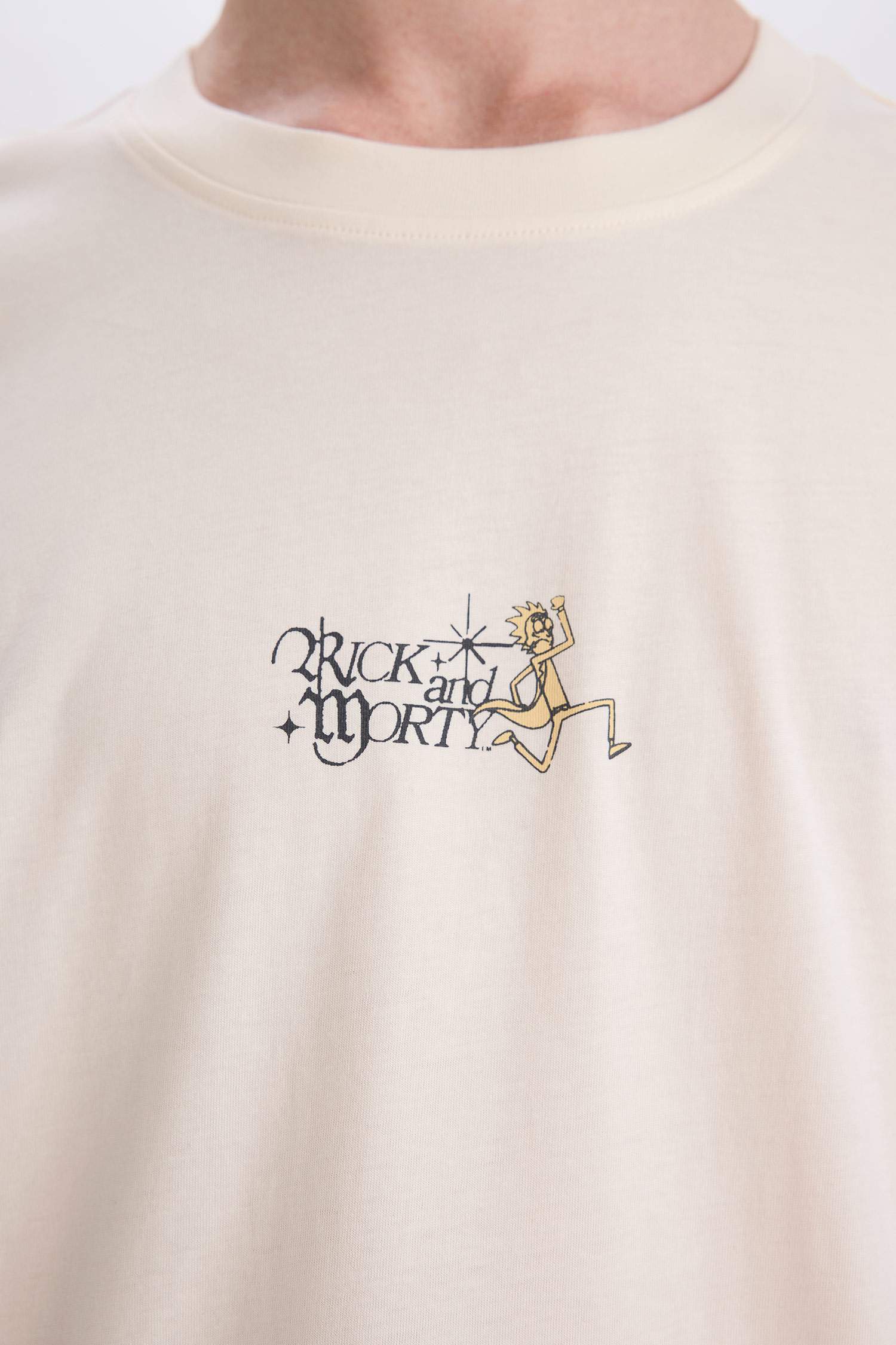 Rick and Morty boxy fit футболка с круглым вырезом с принтом и коротким рукавом