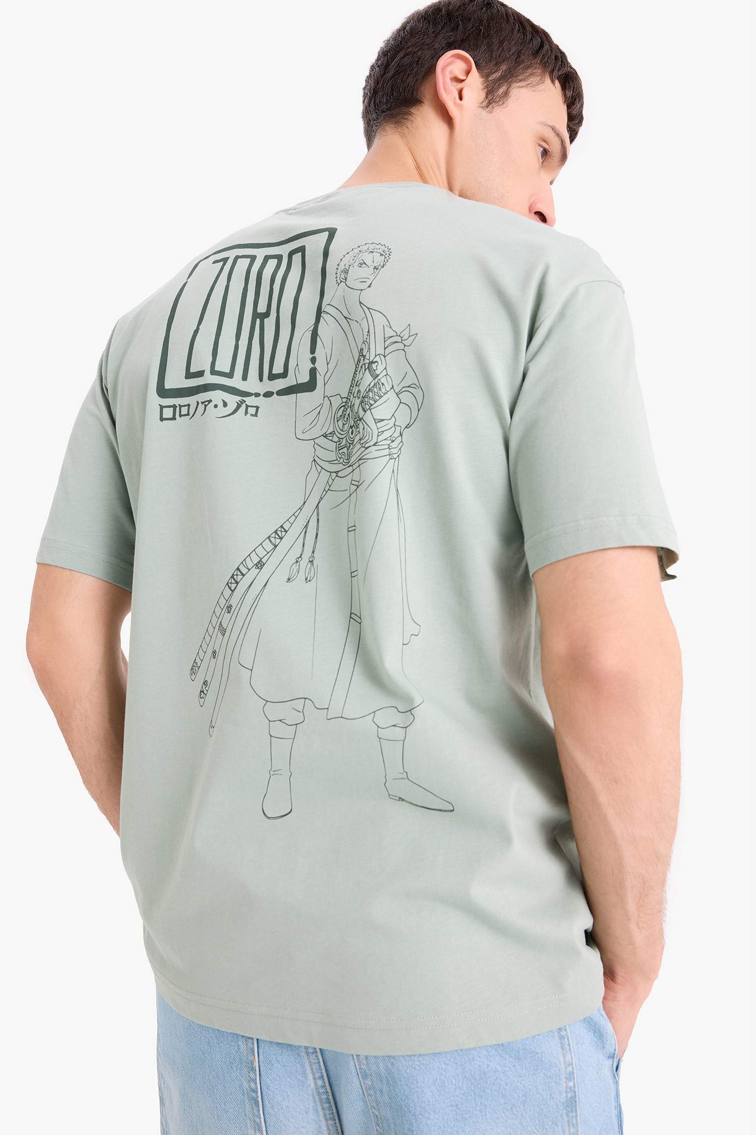 تيشيرت نص ردن اوفر سايز بياخة مستديرة من ون بيس    