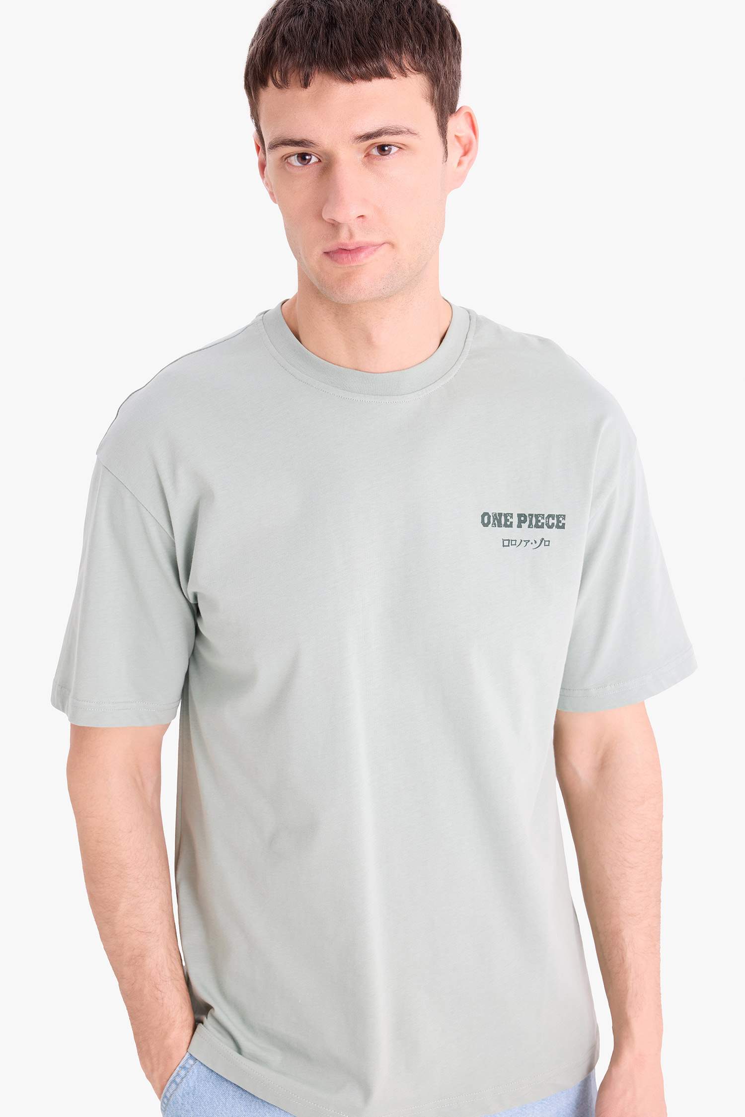 تيشيرت نص ردن اوفر سايز بياخة مستديرة من ون بيس    