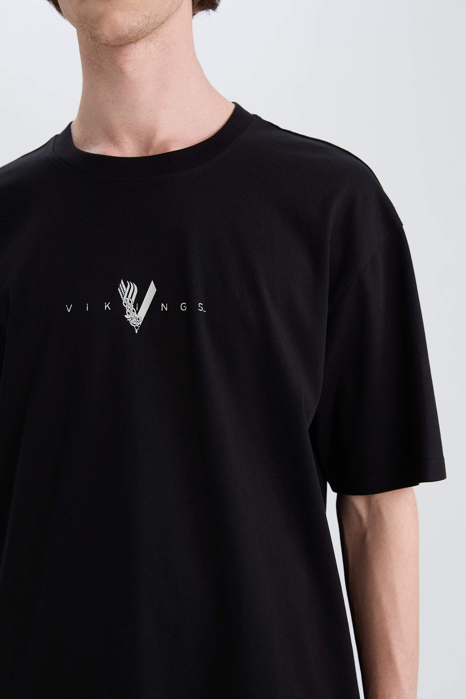 T-shirt boxy en coton imprimé Vikings Valhalla à col rond