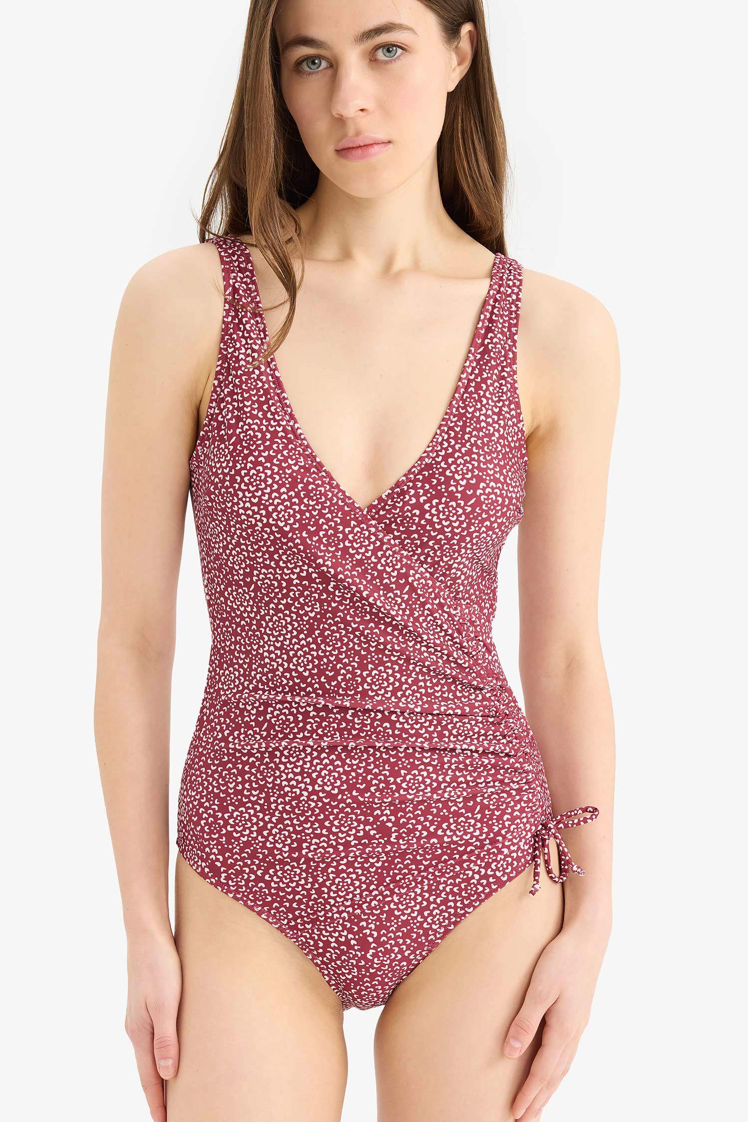 مايو سباحة منقط قصة عادية من Fall in Love