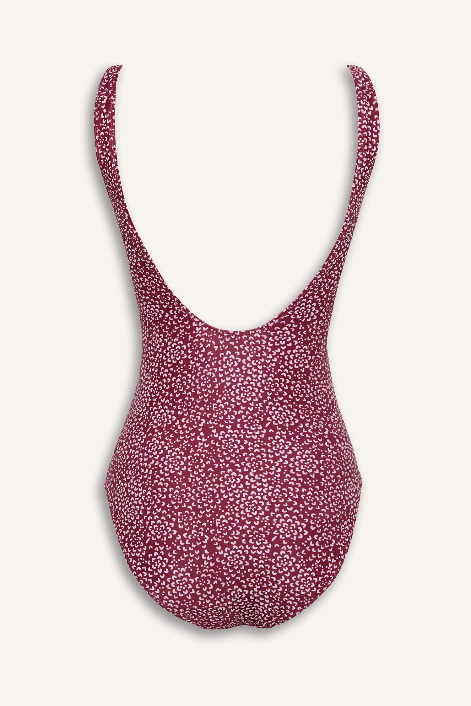 مايو سباحة منقط قصة عادية من Fall in Love