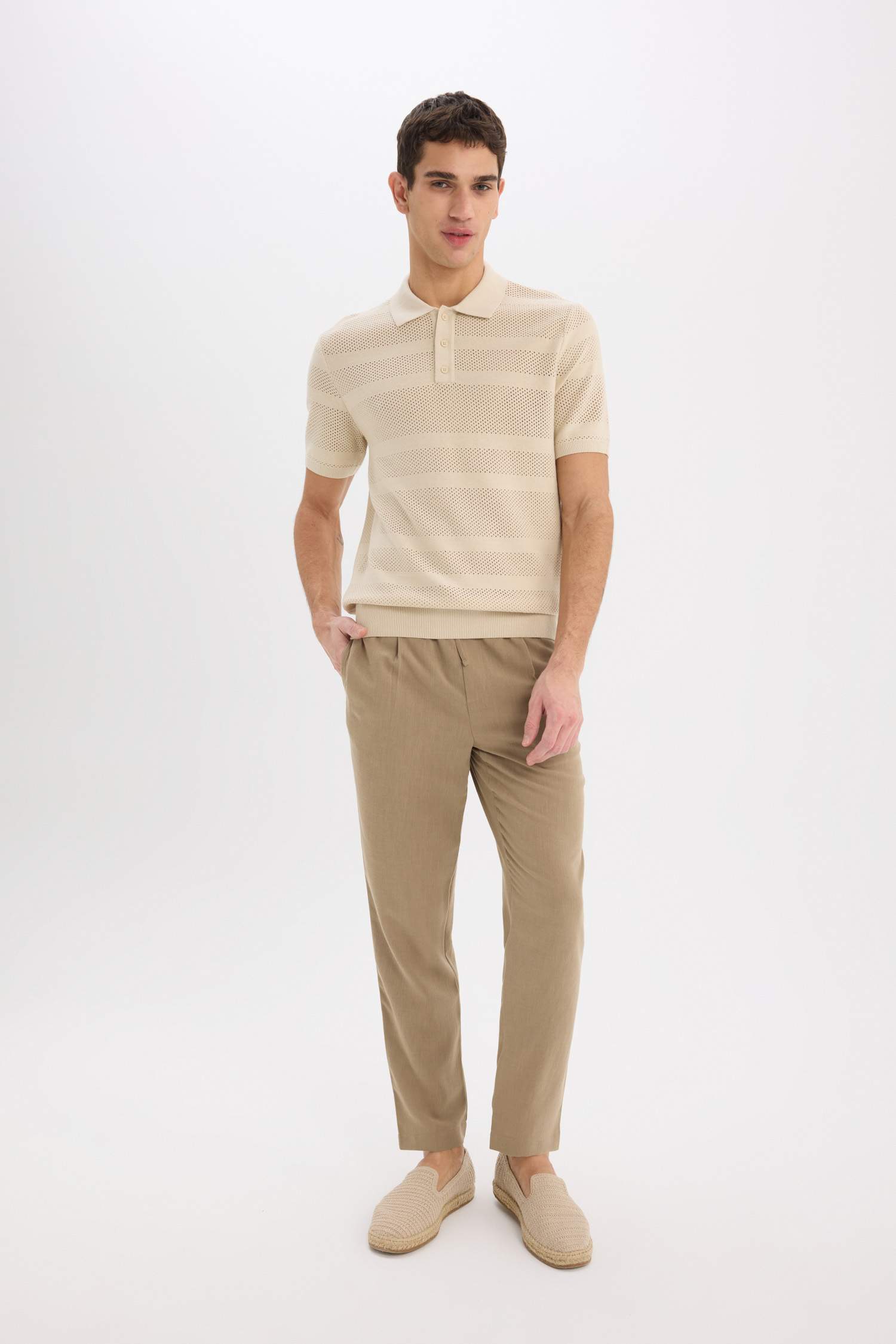 Standart Fit Polo Yaka Kısa Kollu Triko Tişört