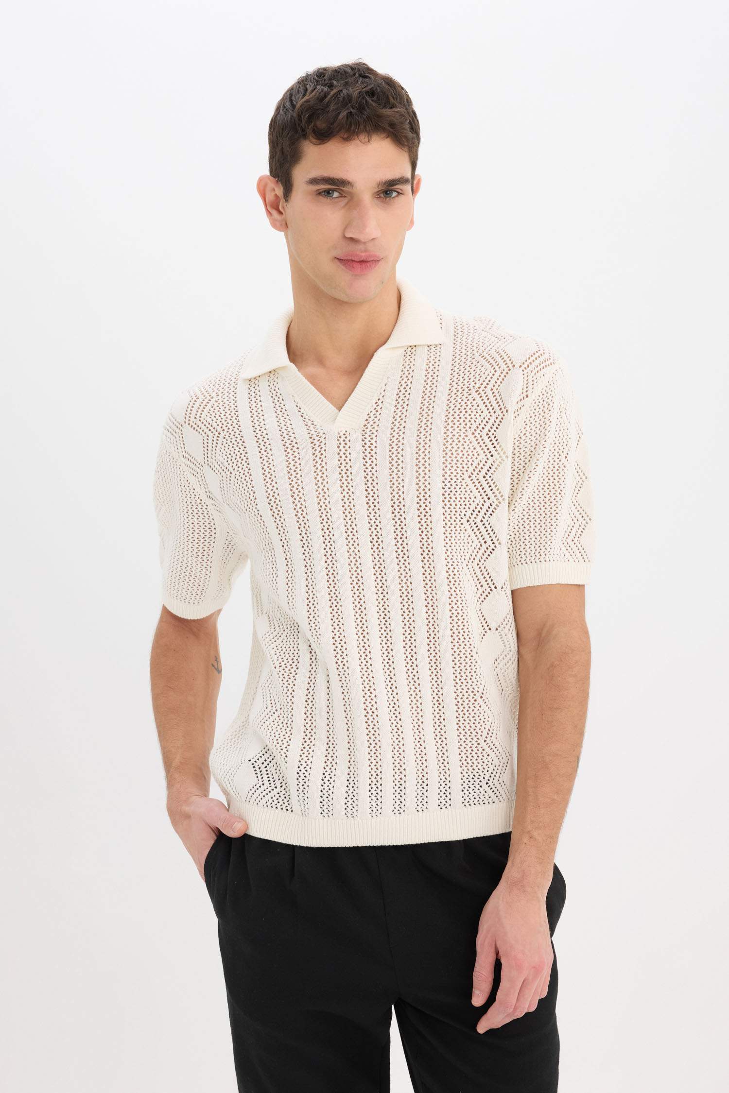 تيشيرت بولو تريكو نص ردن قصة عادية