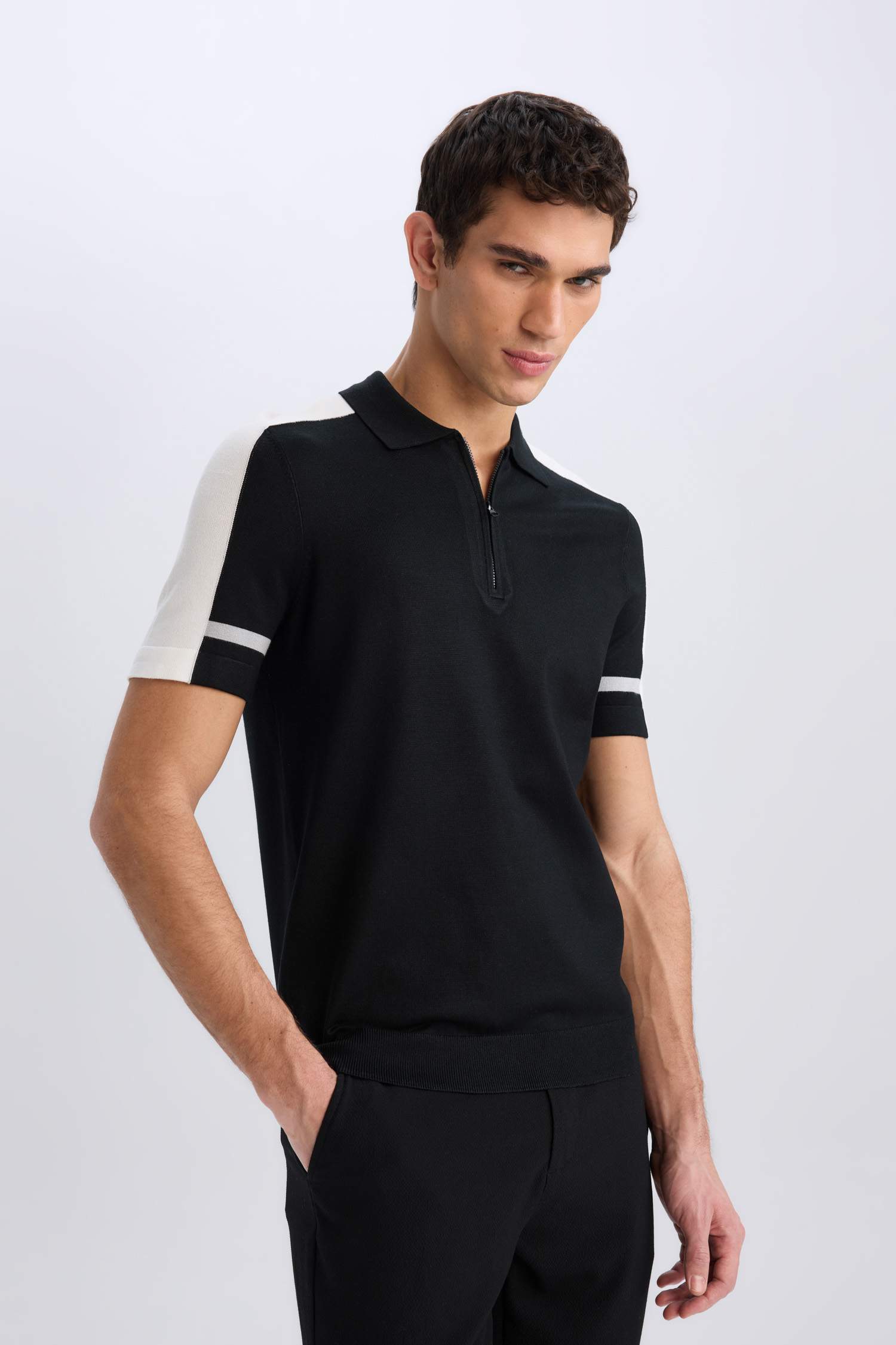 تيشيرت بولو تريكو نص ردن قصة عادية