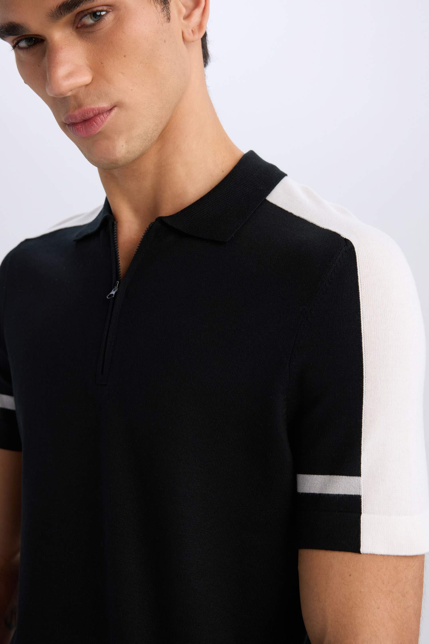 تيشيرت بولو تريكو نص ردن قصة عادية