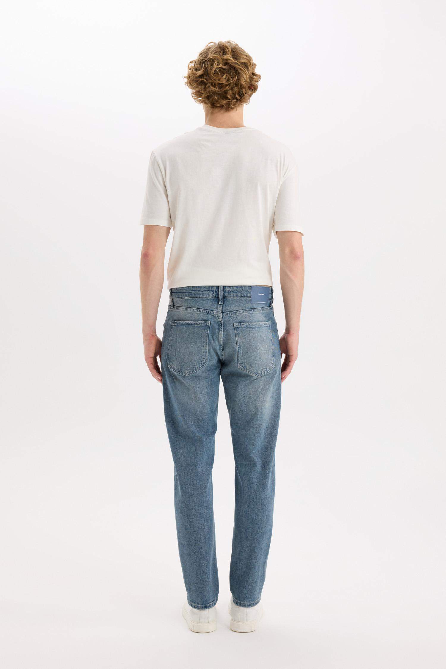 Slim Tapered Fit Dar Kalıp Normal Bel Daralan Paça Jean Pantolon
