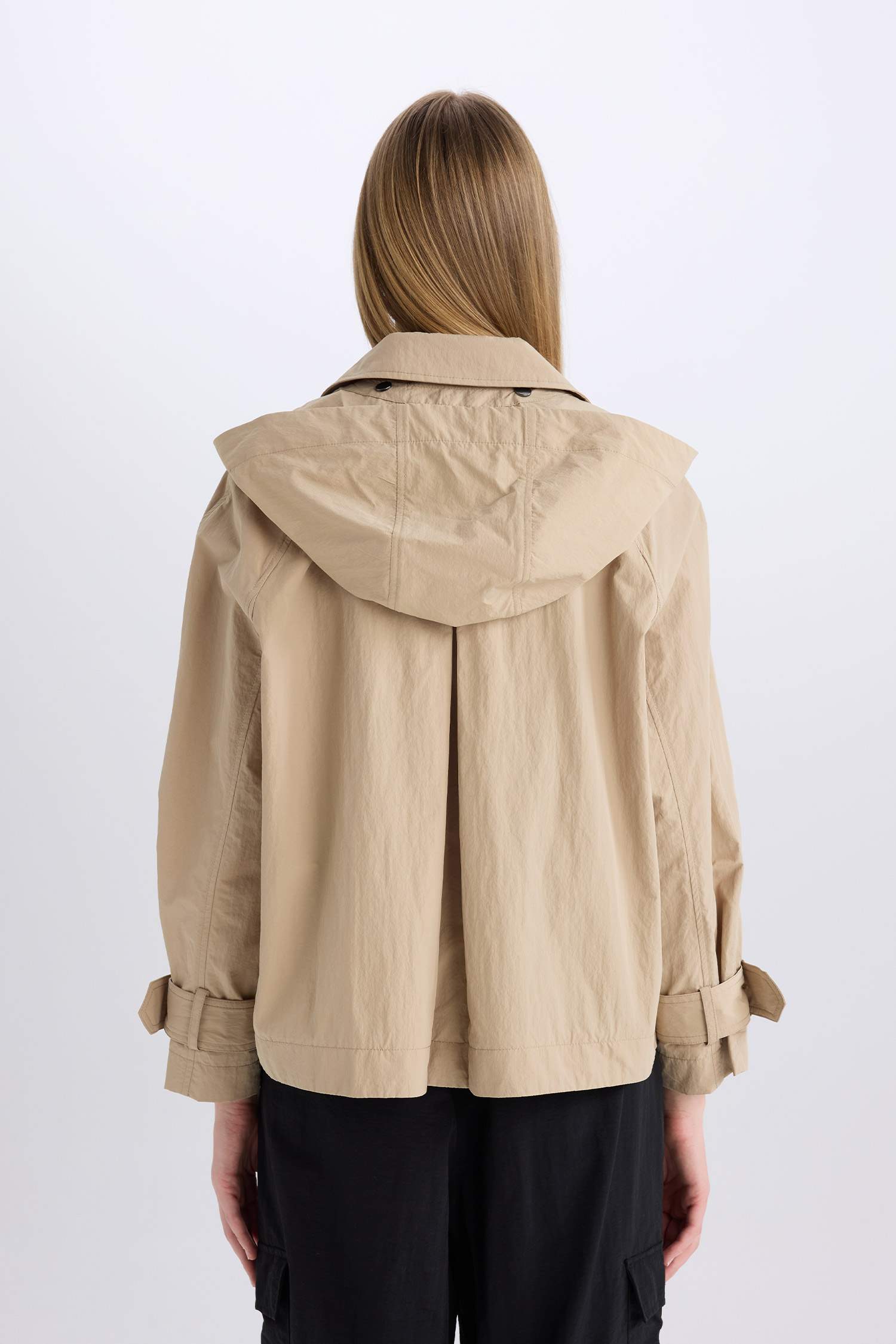 Regular Fit Hooded Pocket Zippered Waterproof Raincoat