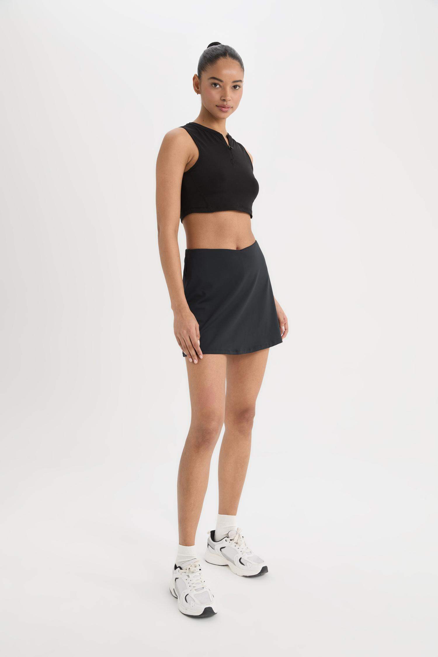 DeFactoFit Standart Fit İçi Taytlı Mini Etek