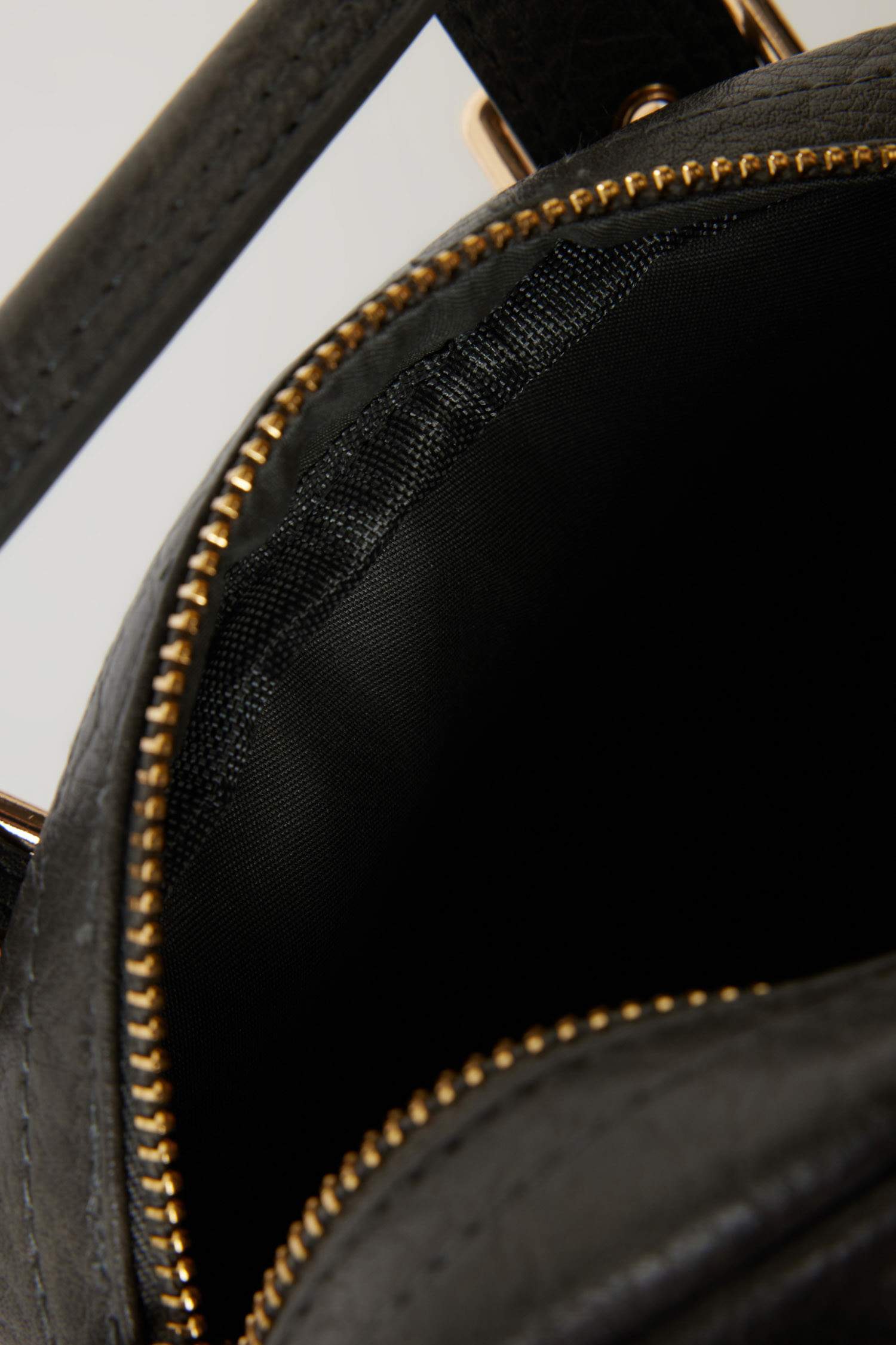 Woman Faux Leather Shoulder Bag