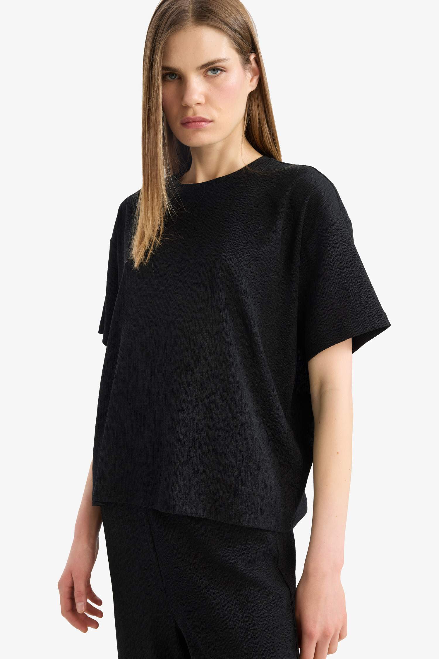 Relax Fit Crew Neck Short Sleeve T-Shirt