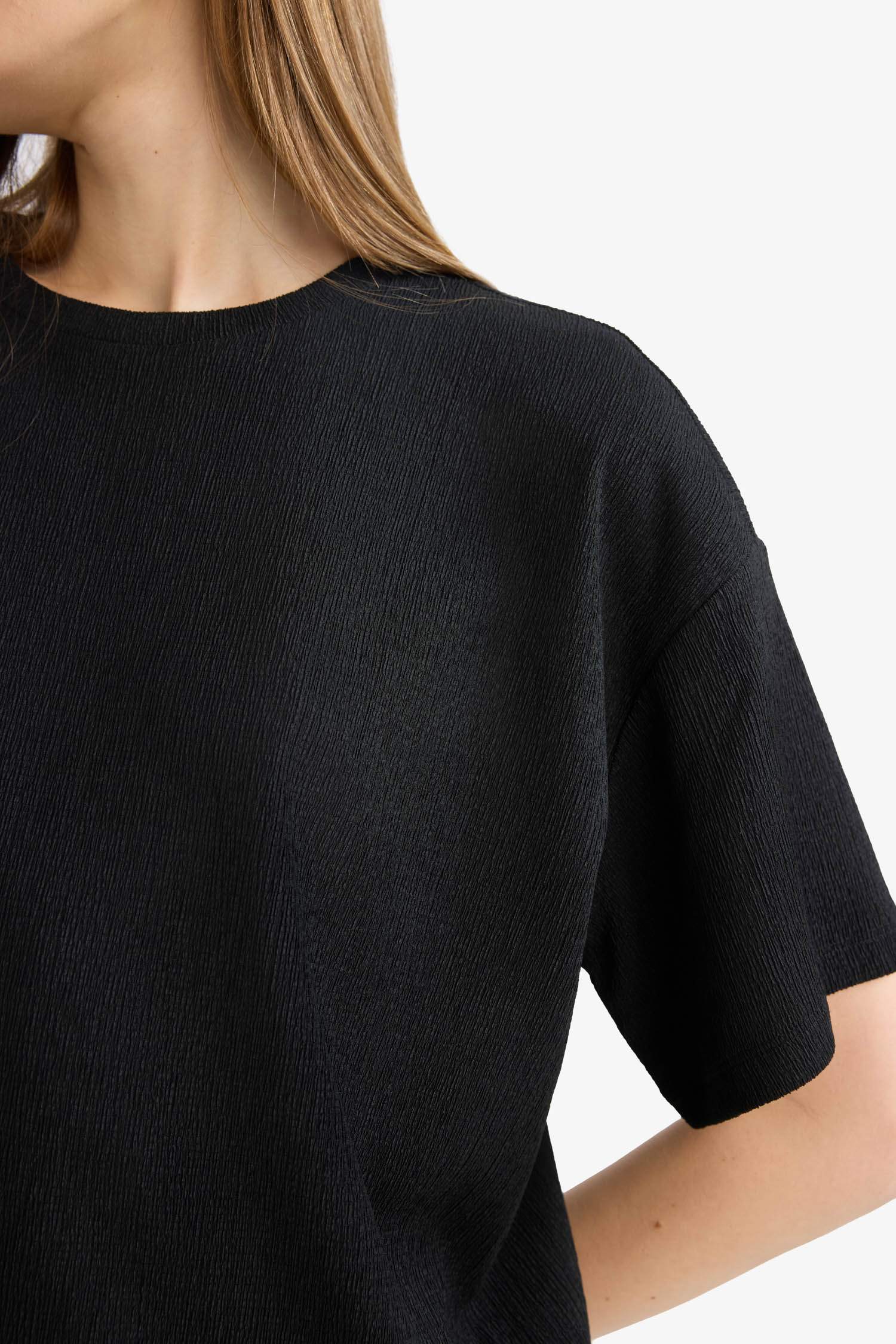 Relax Fit Crew Neck Short Sleeve T-Shirt