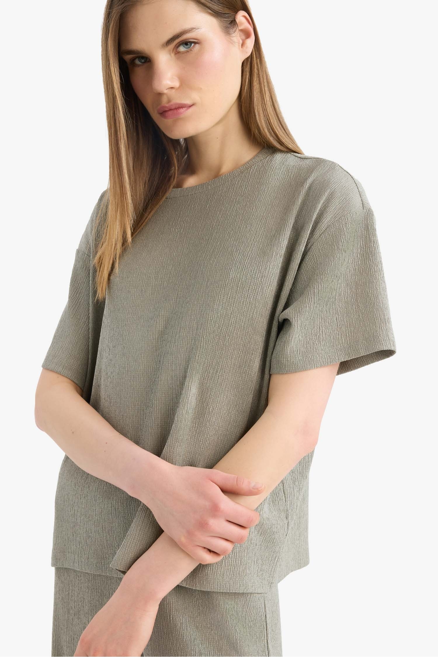 Relax Fit Crew Neck Short Sleeve T-Shirt