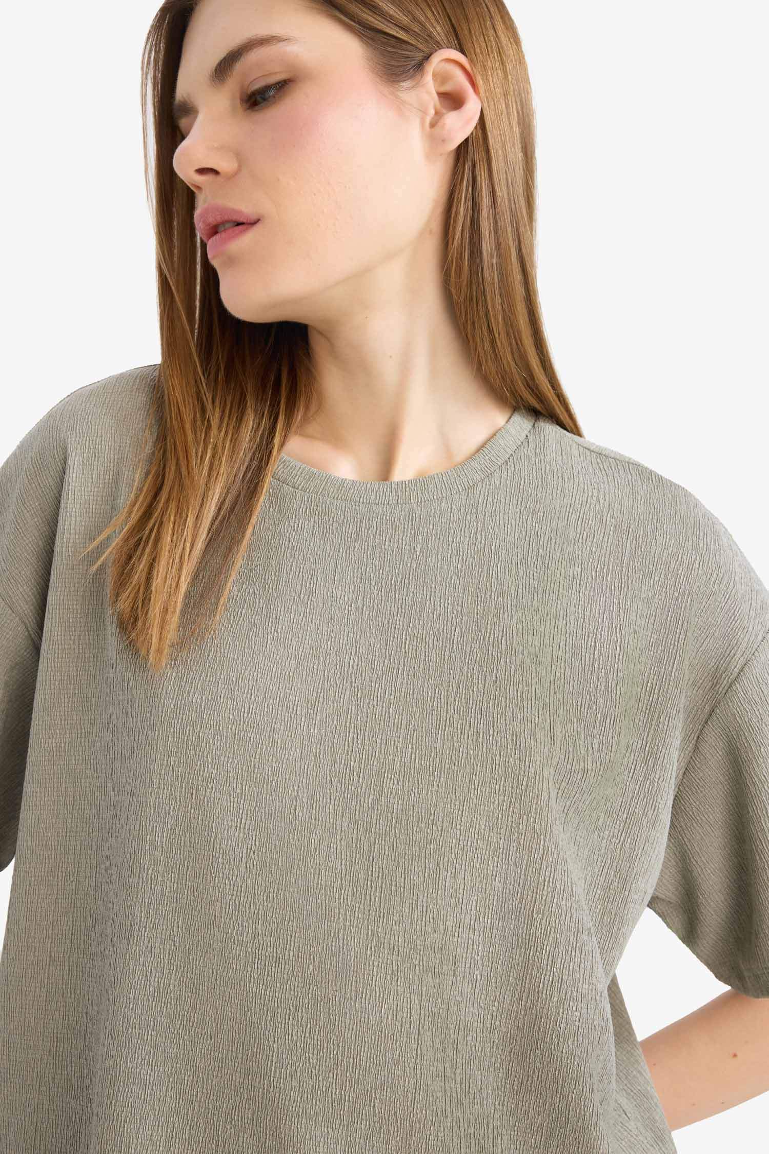 Relax Fit Crew Neck Short Sleeve T-Shirt