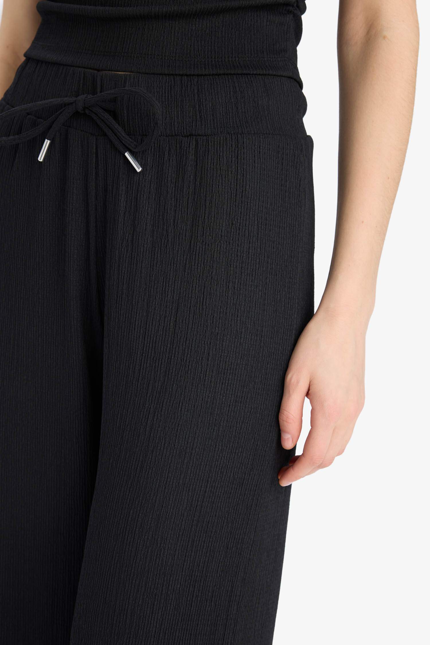 Straight Fit Beli Lastikli Bağcıklı Cepli Bürümcük Pantolon