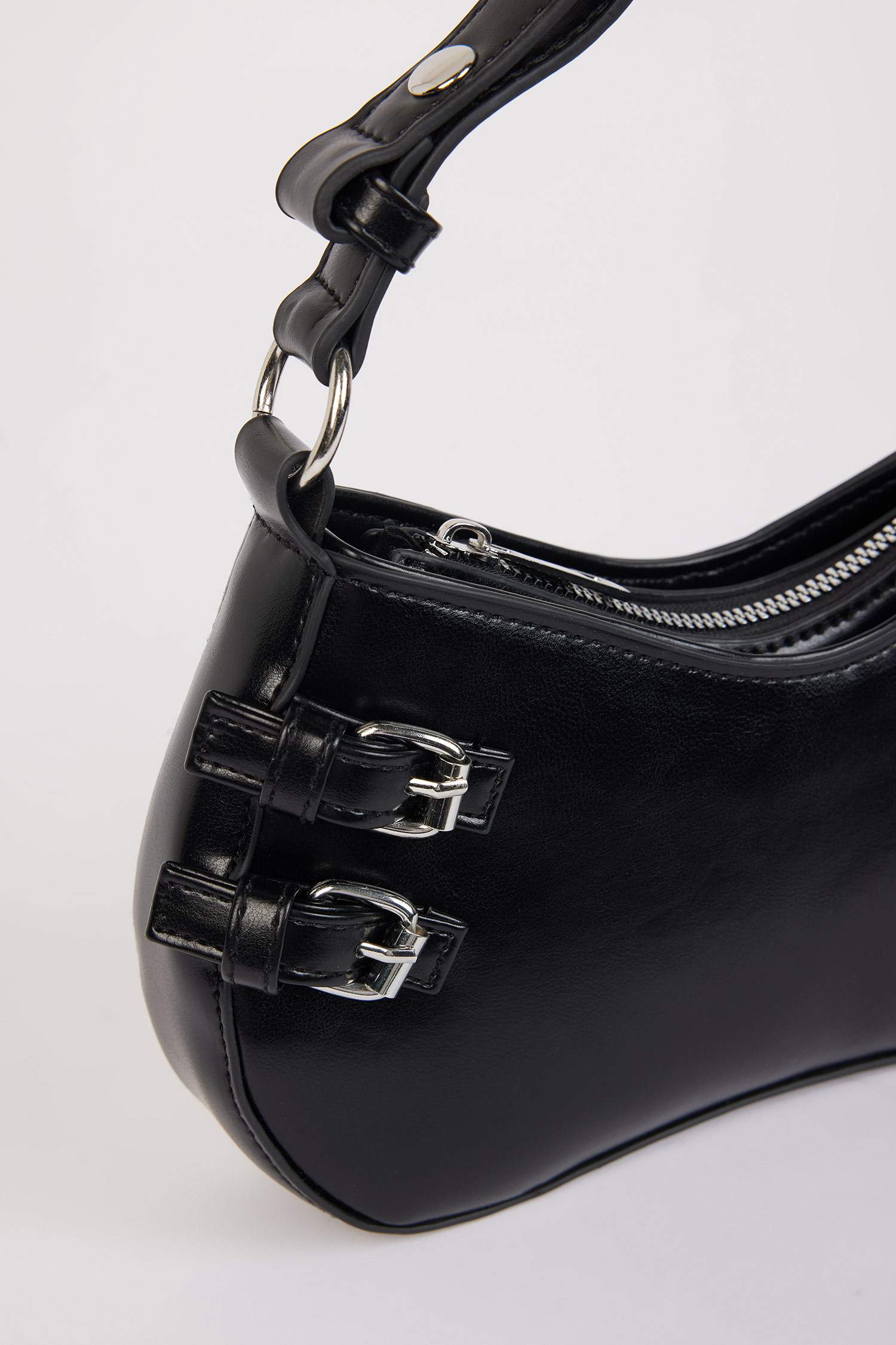 شنطة كتف جلد صناعي