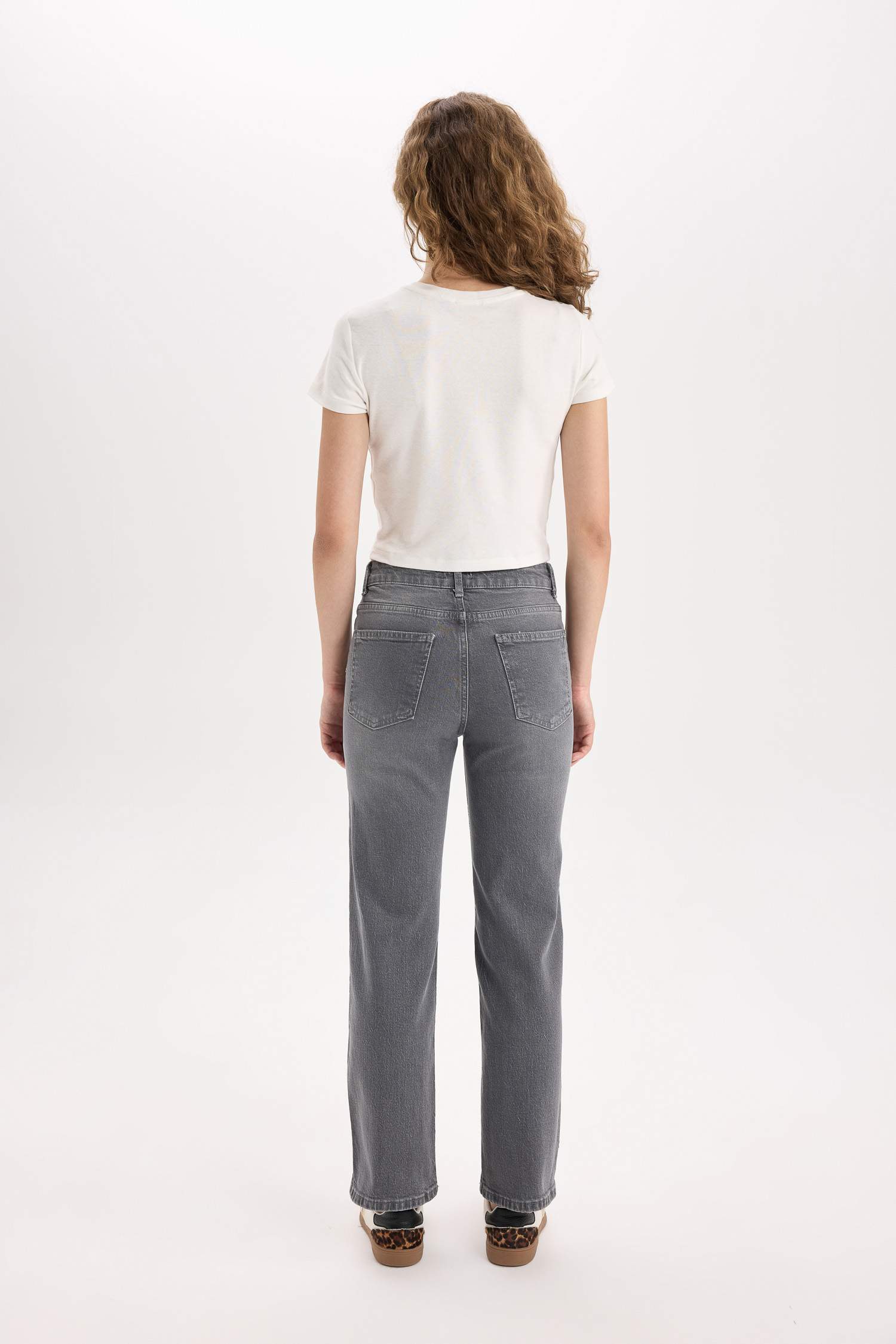 Comfort Straight Yüksek Bel Bilek Boy Jean Yıkamalı Pantolon