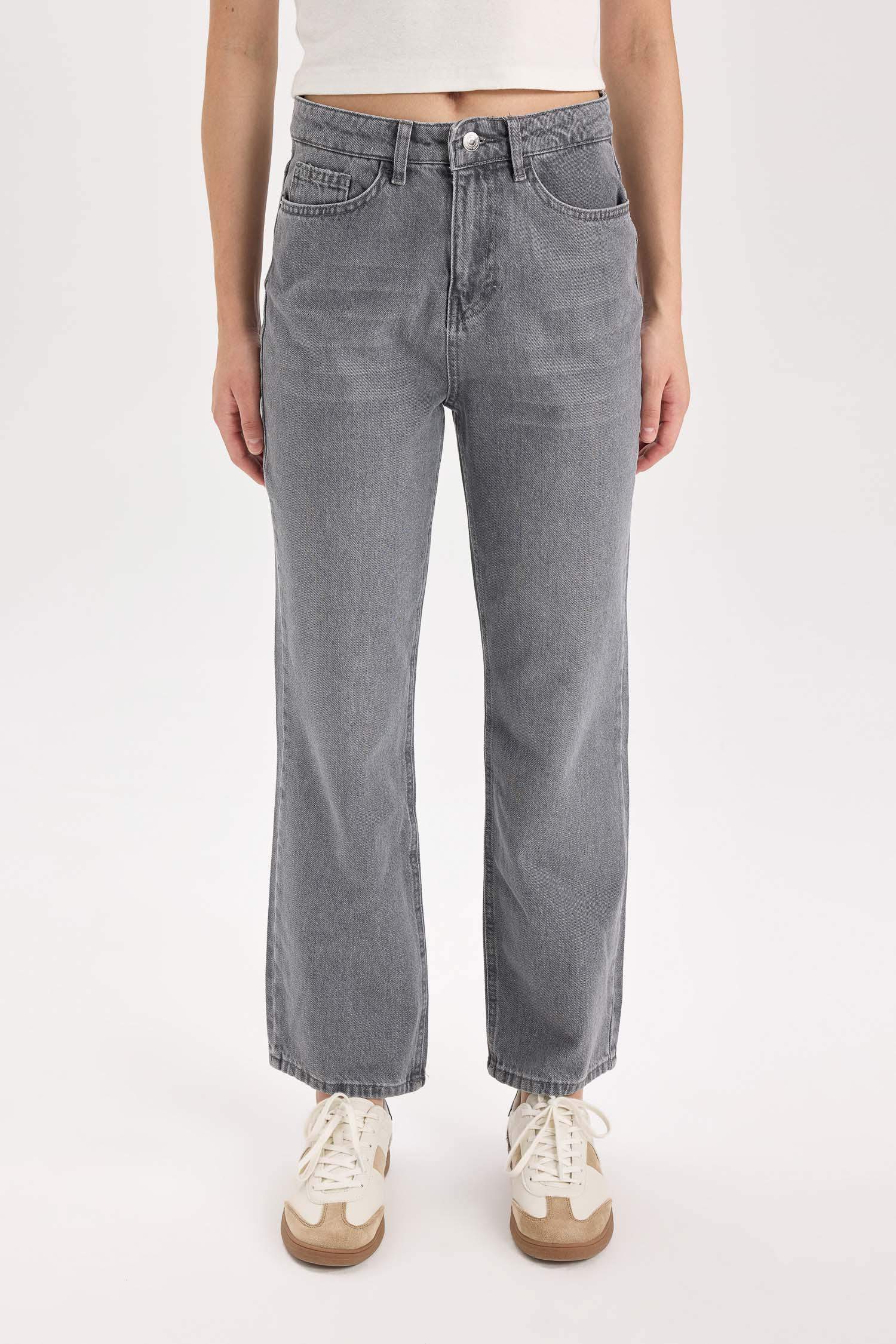 Straight Fit Yüksek Bel Bilek Boy Jean Yıkamalı Pantolon