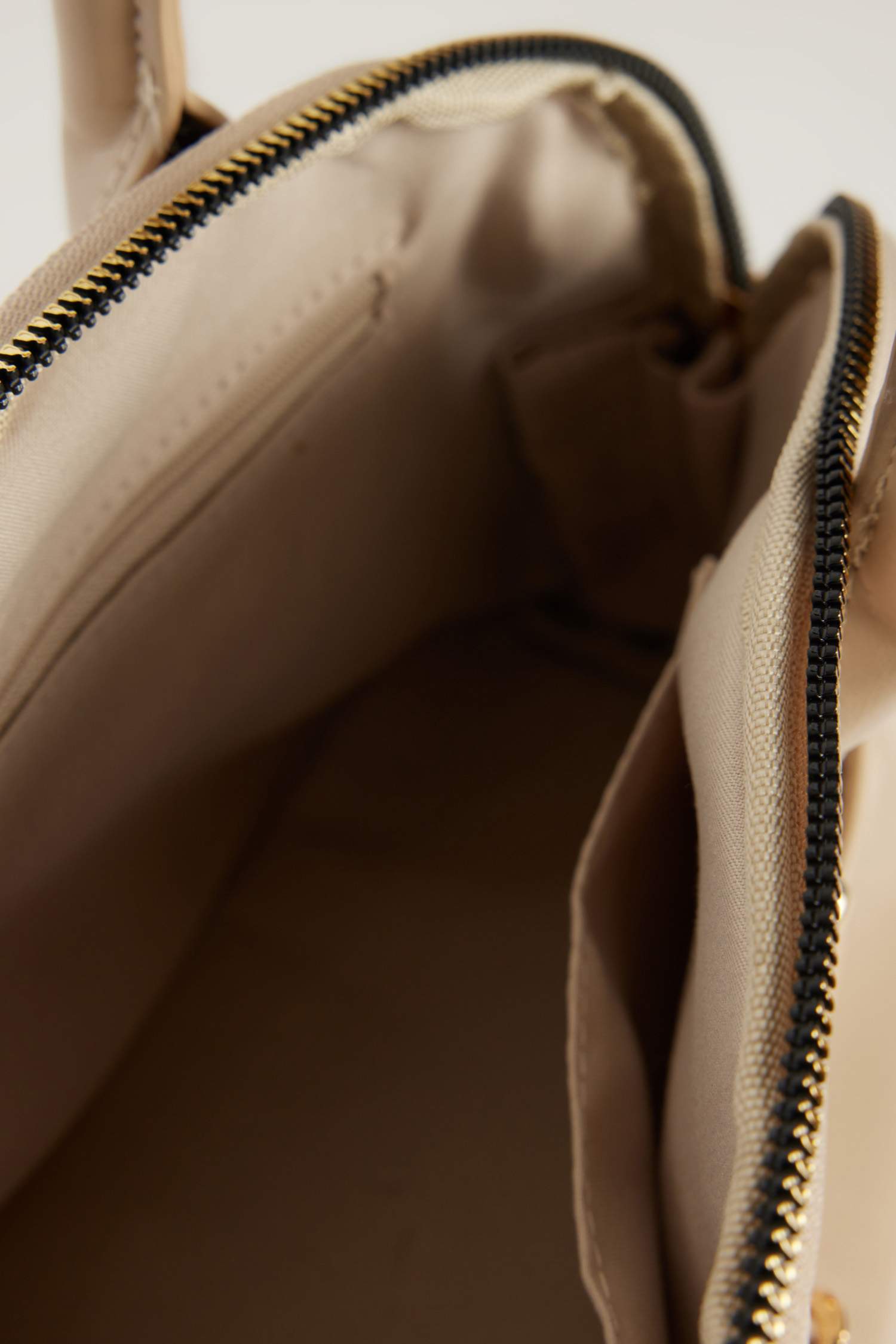 Әйелдерге полиуретан шынжырлы иық сөмкесі