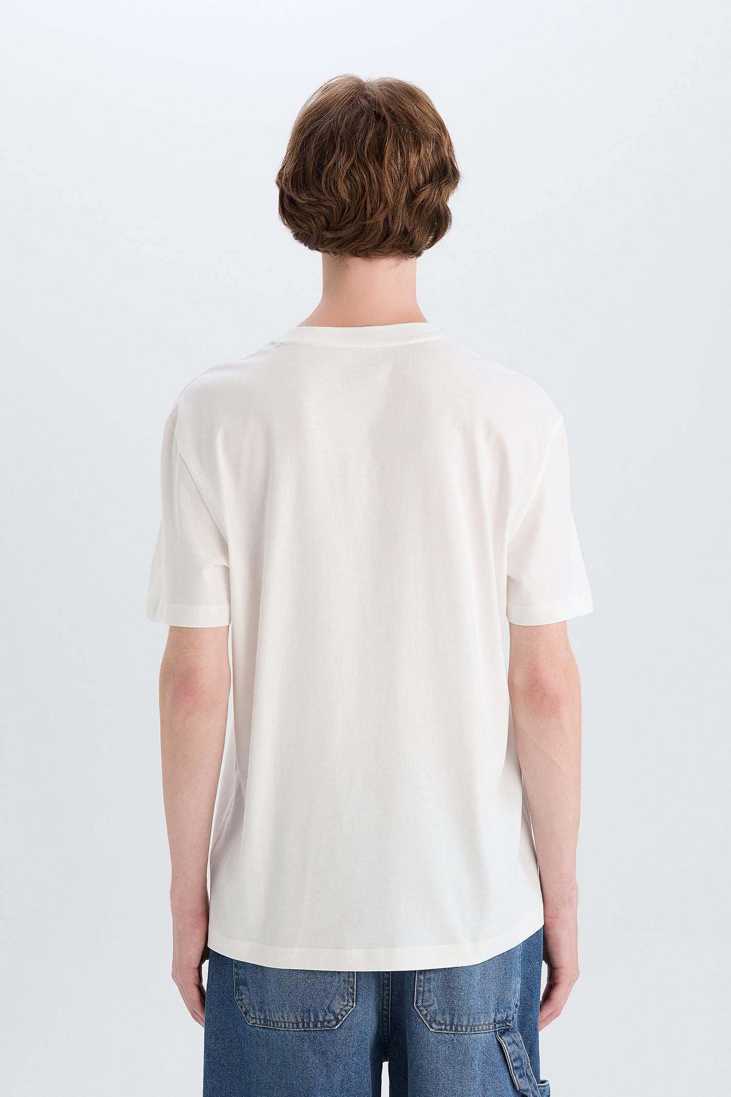 تيشيرت مطبوع قصة عادية برقبة مستديرة