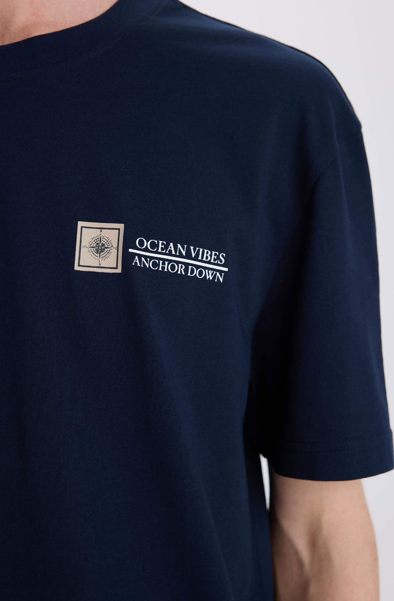 Футболка с короткими рукавами и круглым вырезом с принтом