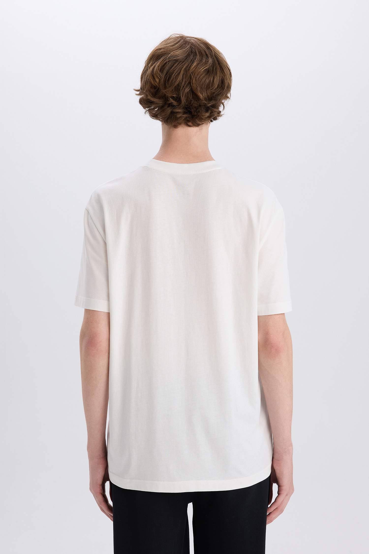 تيشيرت قطن قصة عادية مطبوع برقبة مستديرة