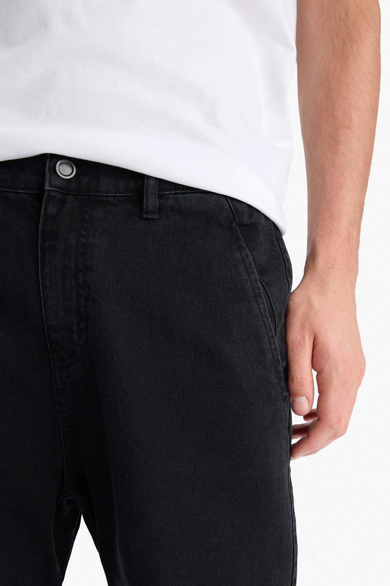 Джинсы с широкими штанинами Relaxed Slouchy Fit, выстиранные.