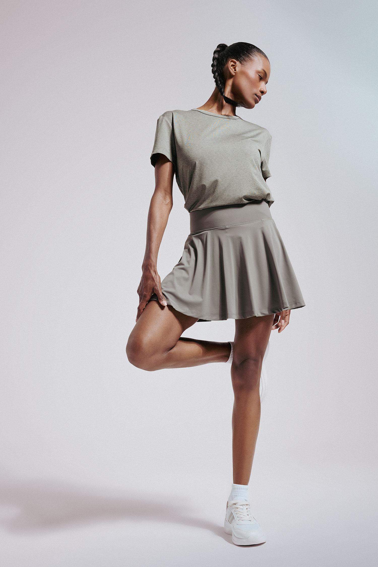 تنورة بستريج سليم فيت من DeFactoFit