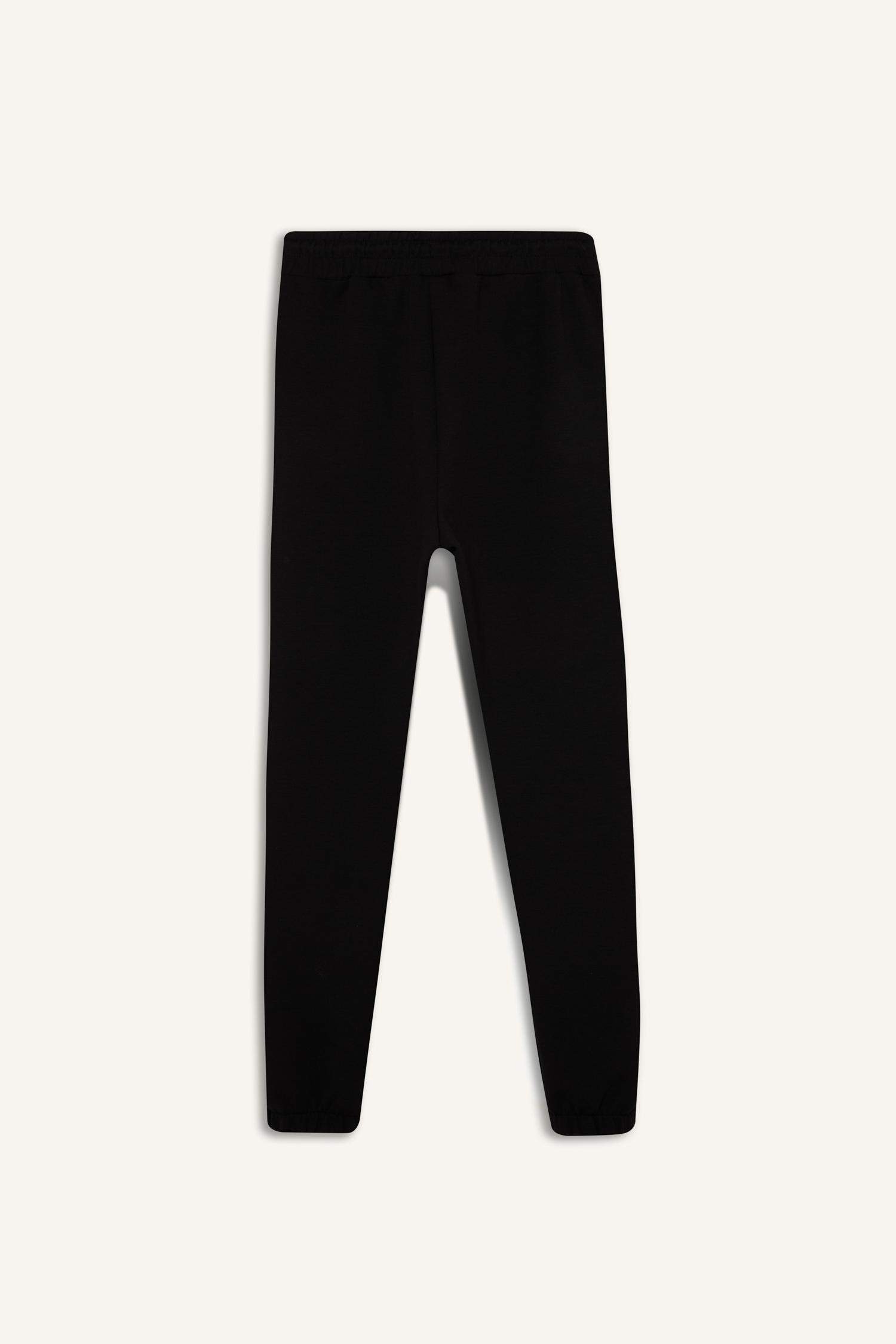 Standart Fit Uzun İnce Jogger Eşofman Altı Cepli Beli Paçası Lastikli