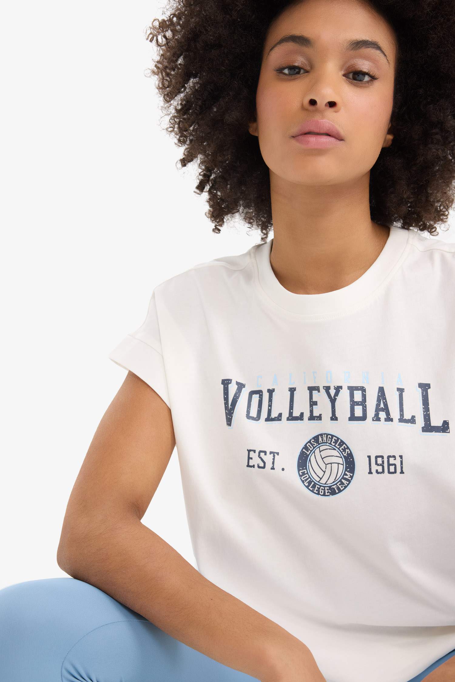 تيشيرت رياضي اوفر سايز بياخة مستديرة من DeFactoFit