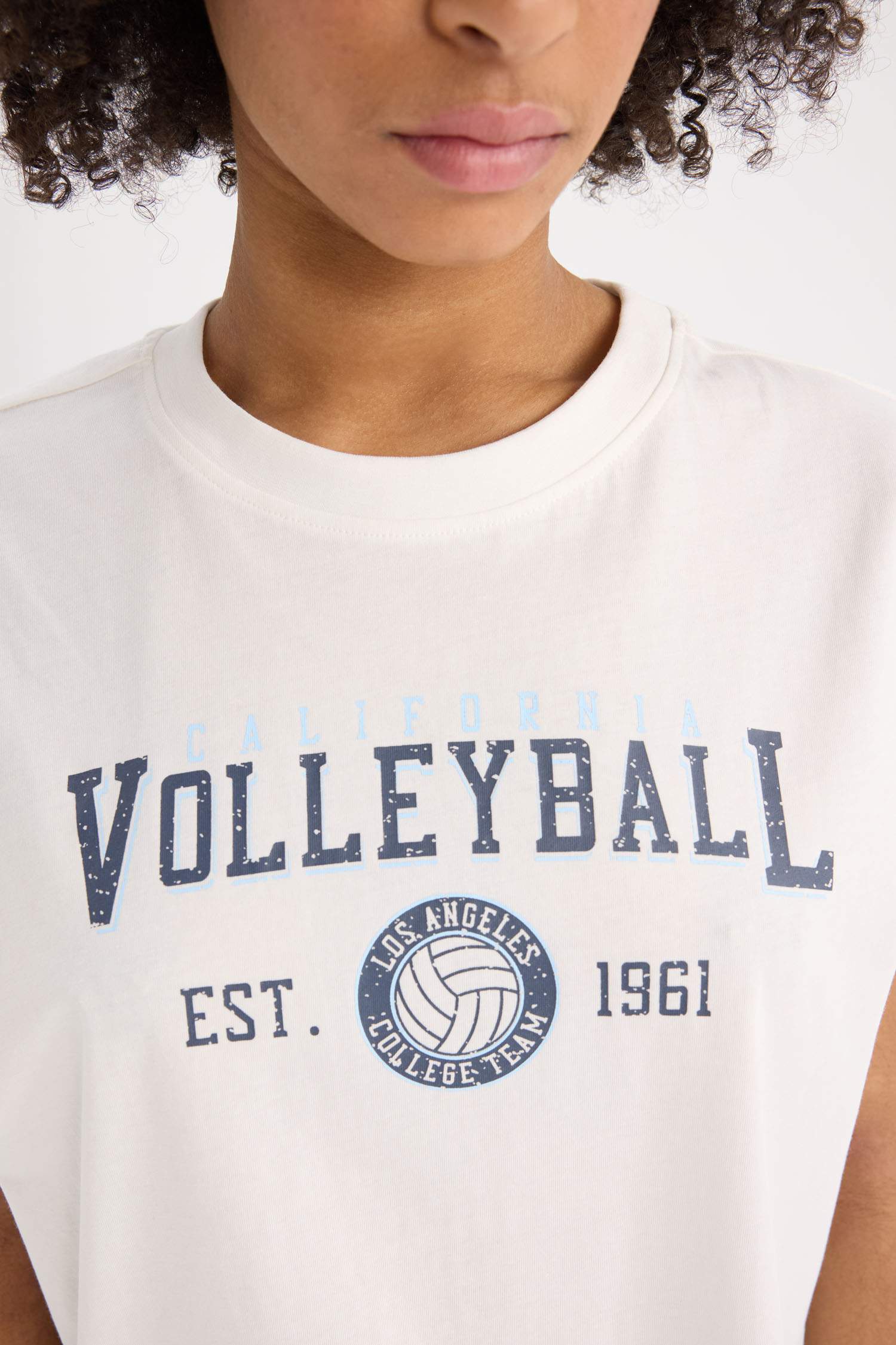 تيشيرت رياضي اوفر سايز بياخة مستديرة من DeFactoFit