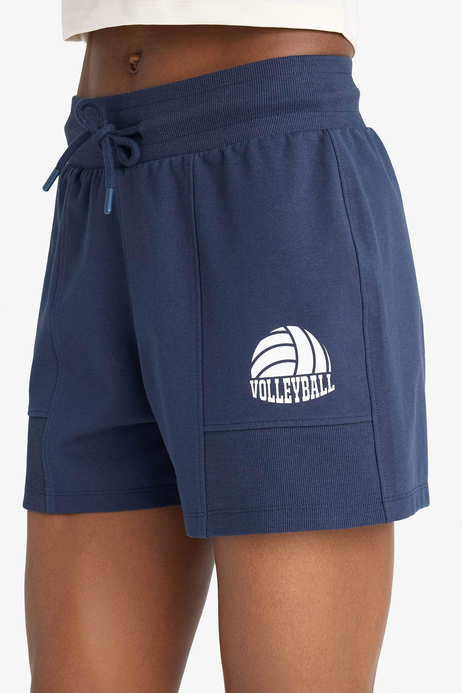 Standard Fit Thin Sweatshirt Fabric Short Leg Shorts