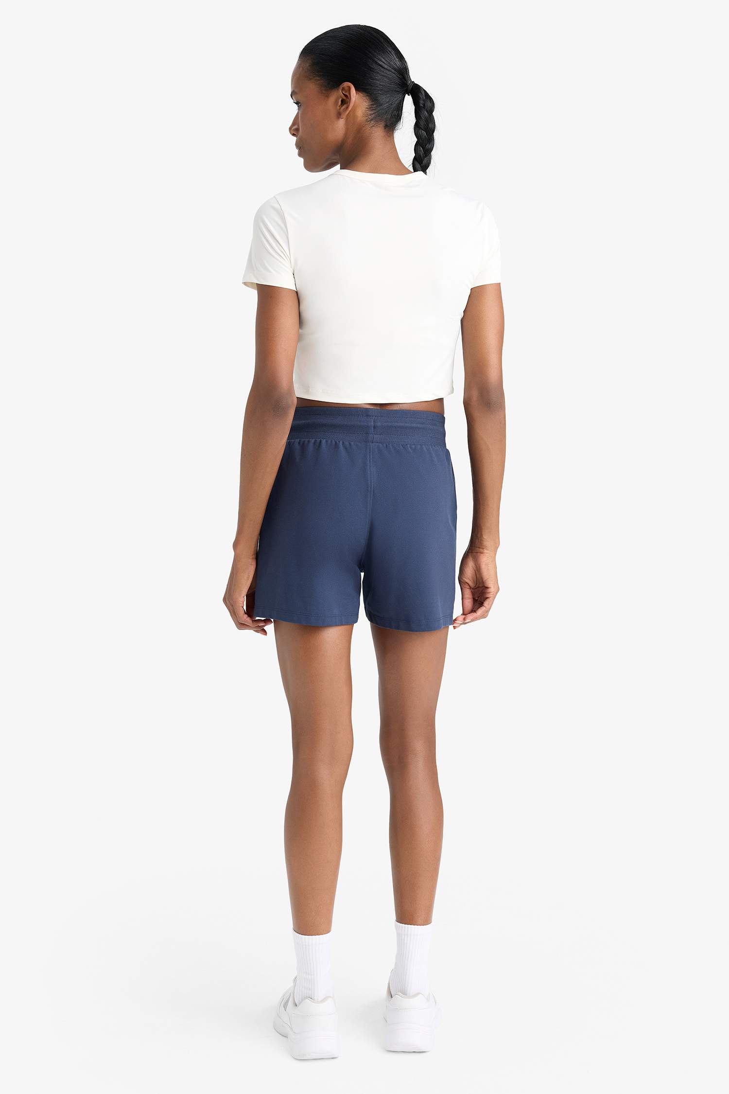 Standard Fit Thin Sweatshirt Fabric Short Leg Shorts