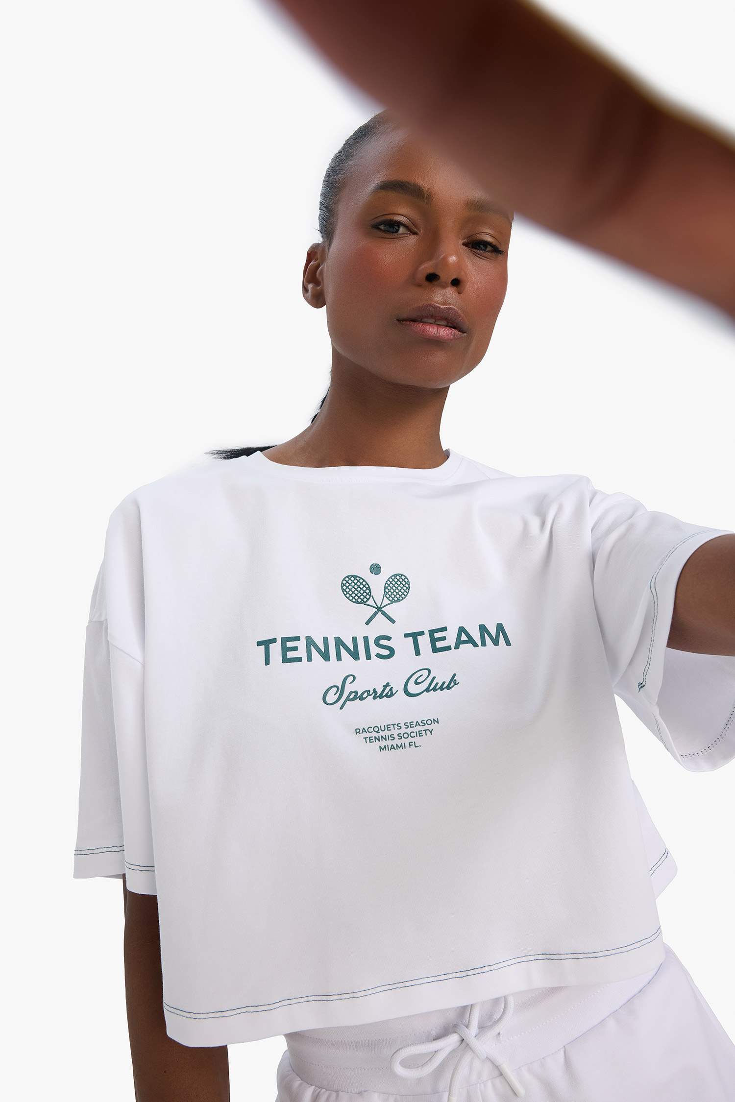 تيشيرت رياضي مطبوع برقبة مستديرة من DeFactoFit