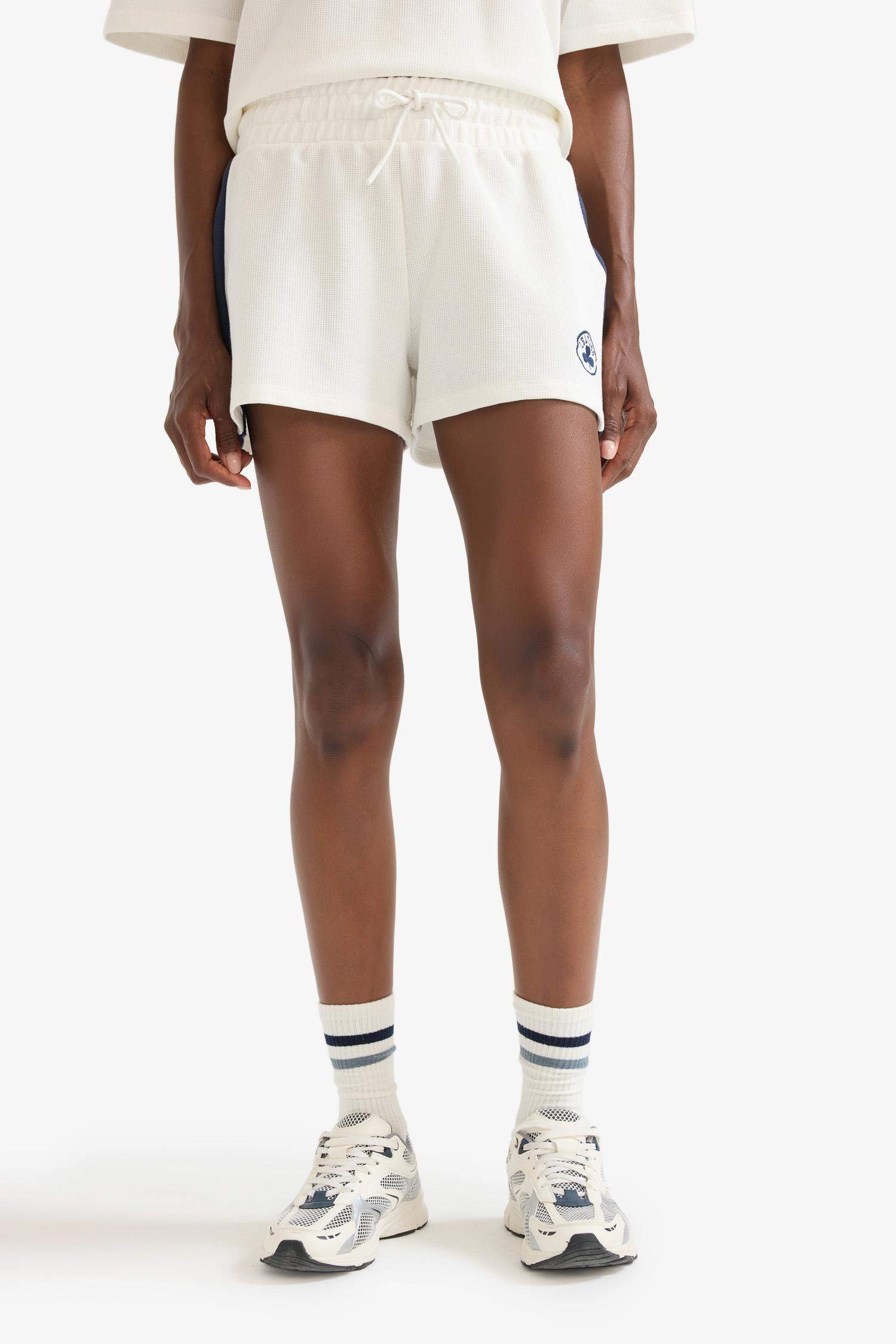 DeFactoFit NBA Boston Celtics Standard Fit Waffle Shorts