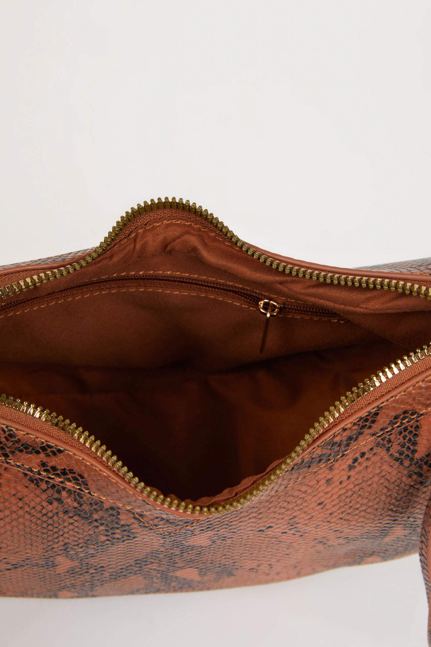 جنطة كتف نسائي جلد صناعي