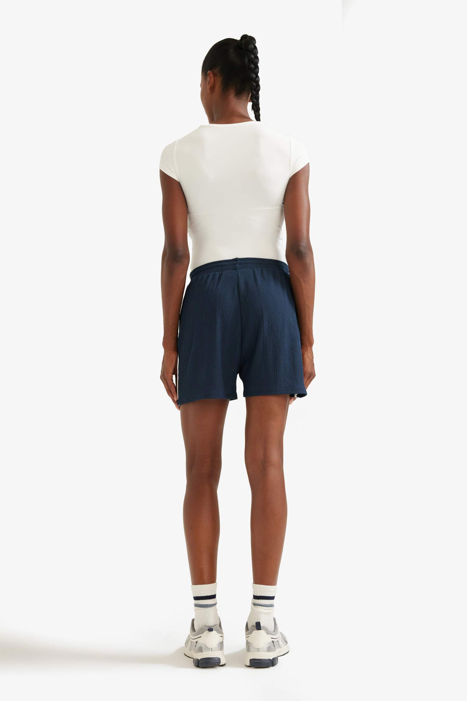 DeFactoFit NBA Brooklyn Nets Standard Fit Crinkle Fabric Shorts