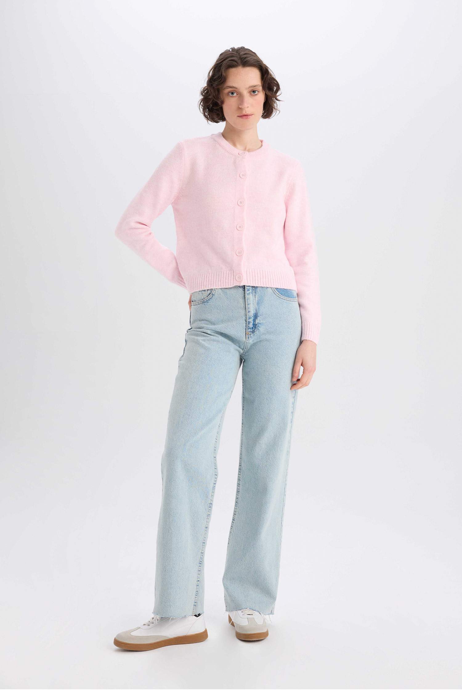 Regular Fit Bisiklet Yaka Basic Düz Düğmeli Soft Touch Yumuşak Triko Hırka