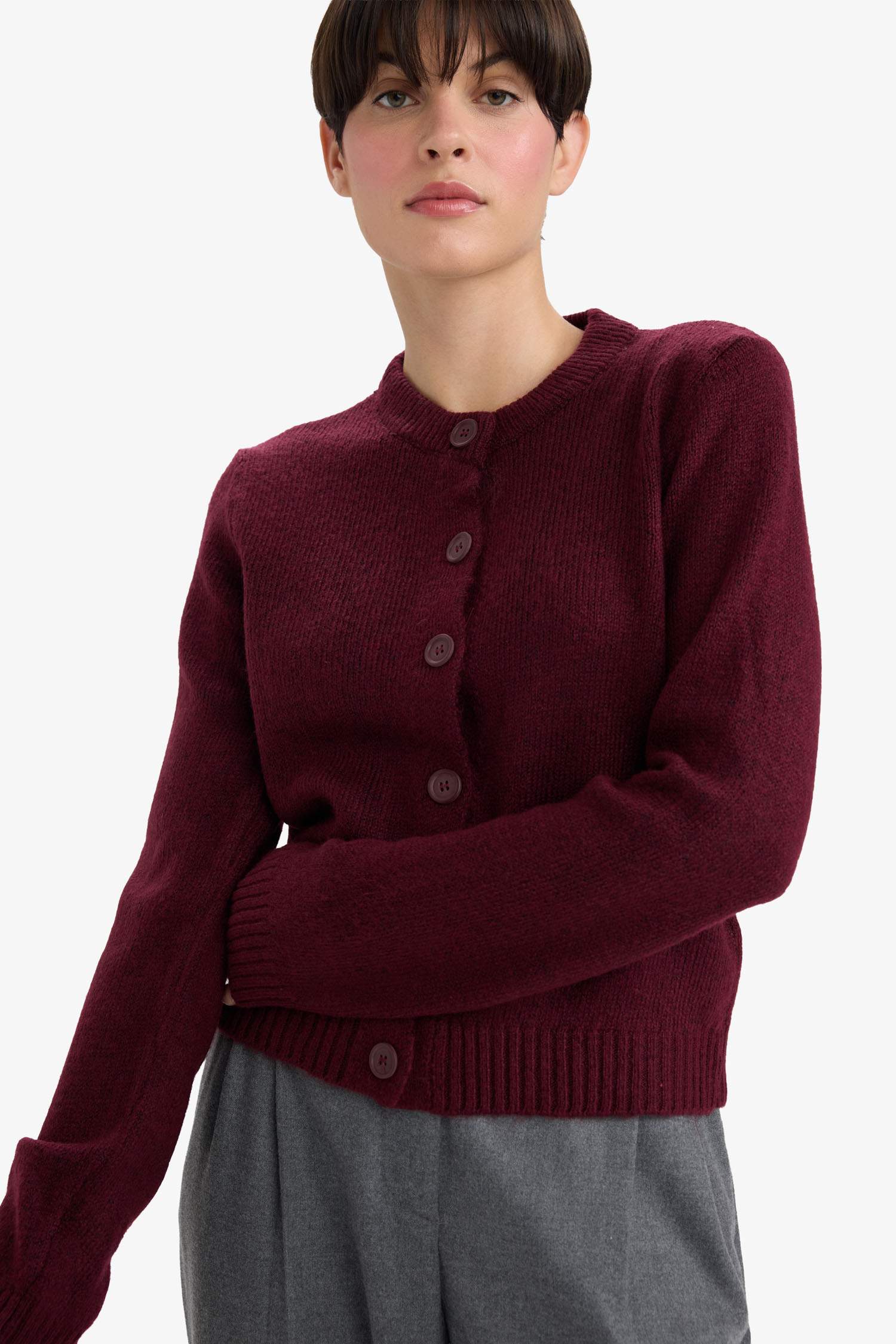 Regular Fit базовый кардиган с круглым вырезом и пуговицами, мягкий на ощупь