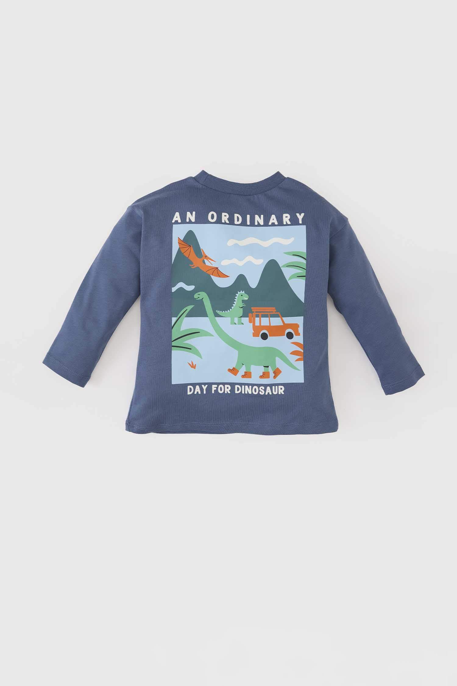 تيشيرت بريميوم بيبي اولادي كم طويل بطبعة شعار وقصة عادية نيلي فاتح