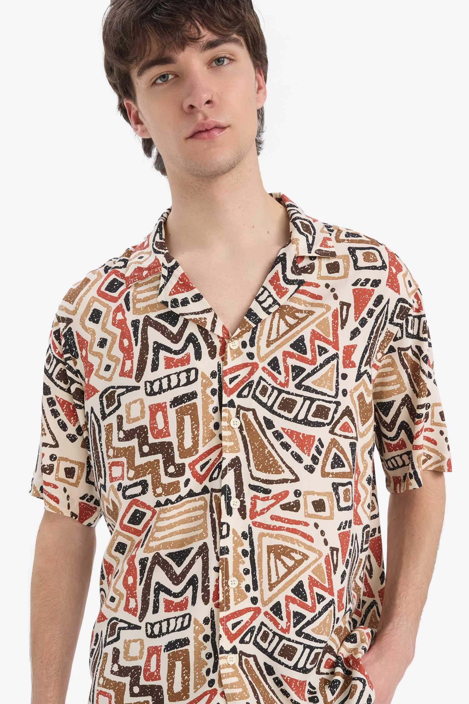 New Regular Fit Apache Neck Printed Short Sleeve Shirt