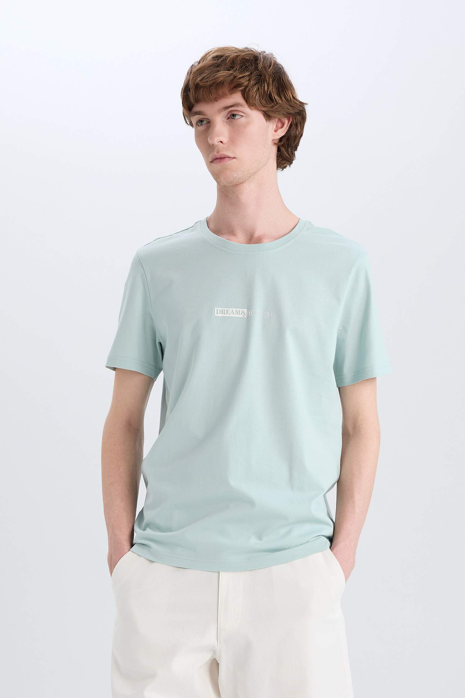 Узкая посадка футболка с круглым вырезом и короткими рукавами с принтом