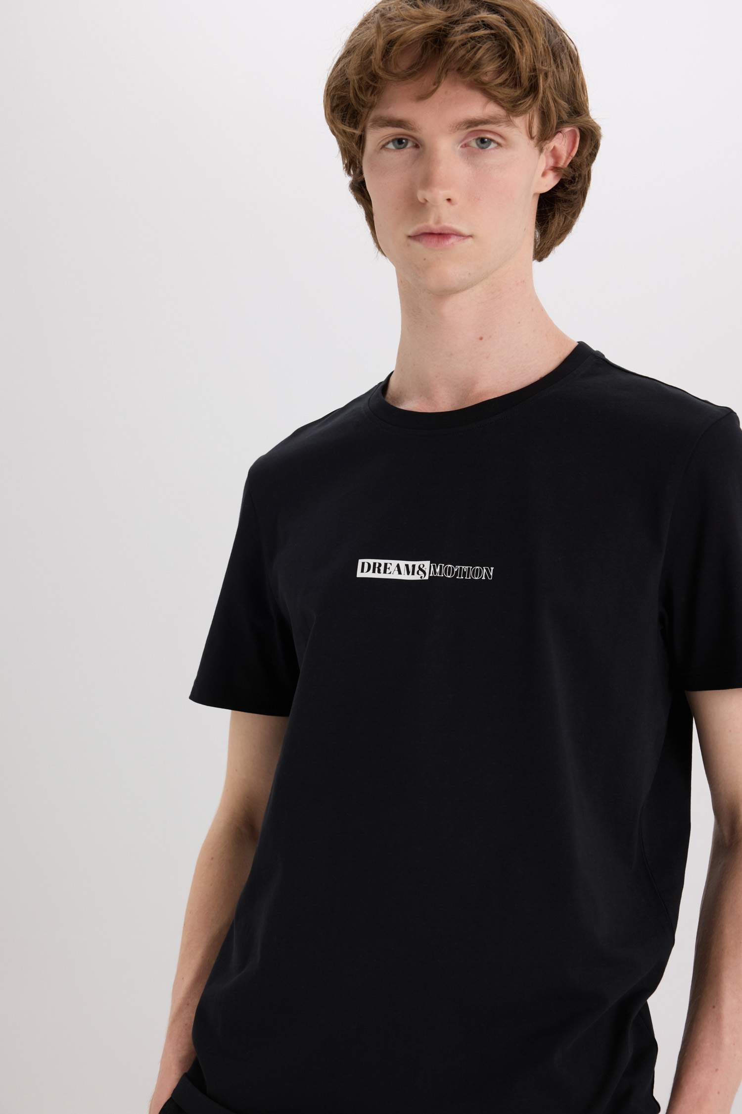 Узкая посадка футболка с круглым вырезом и короткими рукавами с принтом