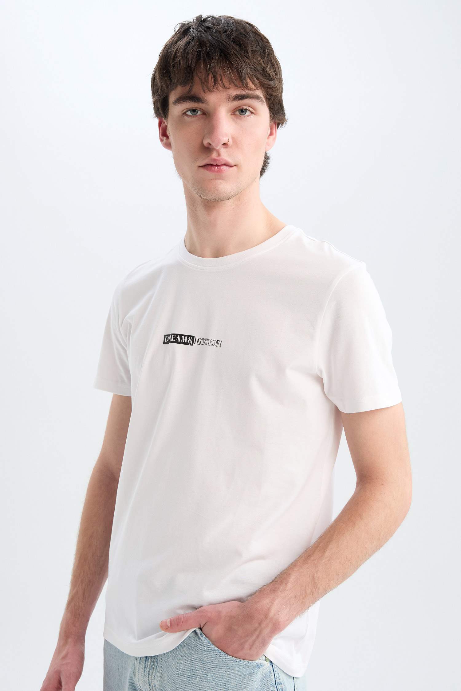 تيشيرت مطبوع سليم فيت برقبة مستديرة