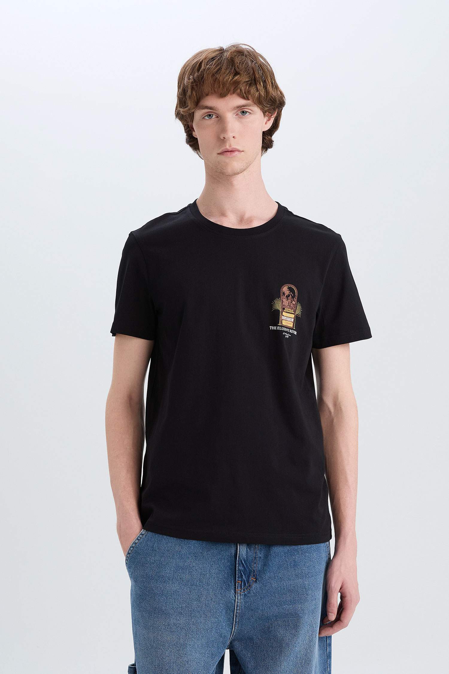 تيشيرت مطبوع سليم فيت برقبة مستديرة