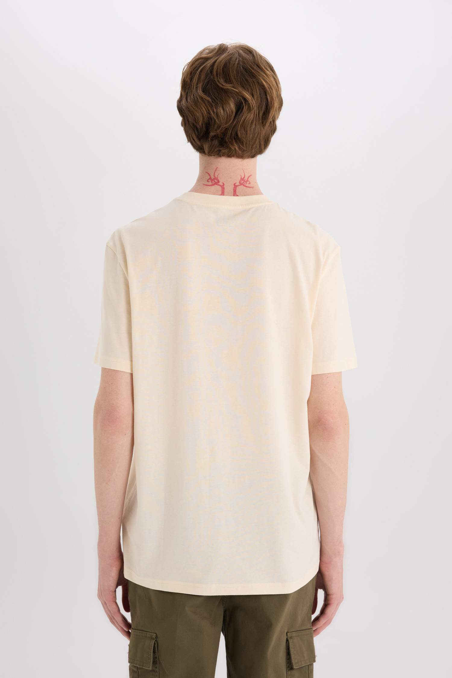 تيشيرت قطن قصة عادية مطبوع برقبة مستديرة