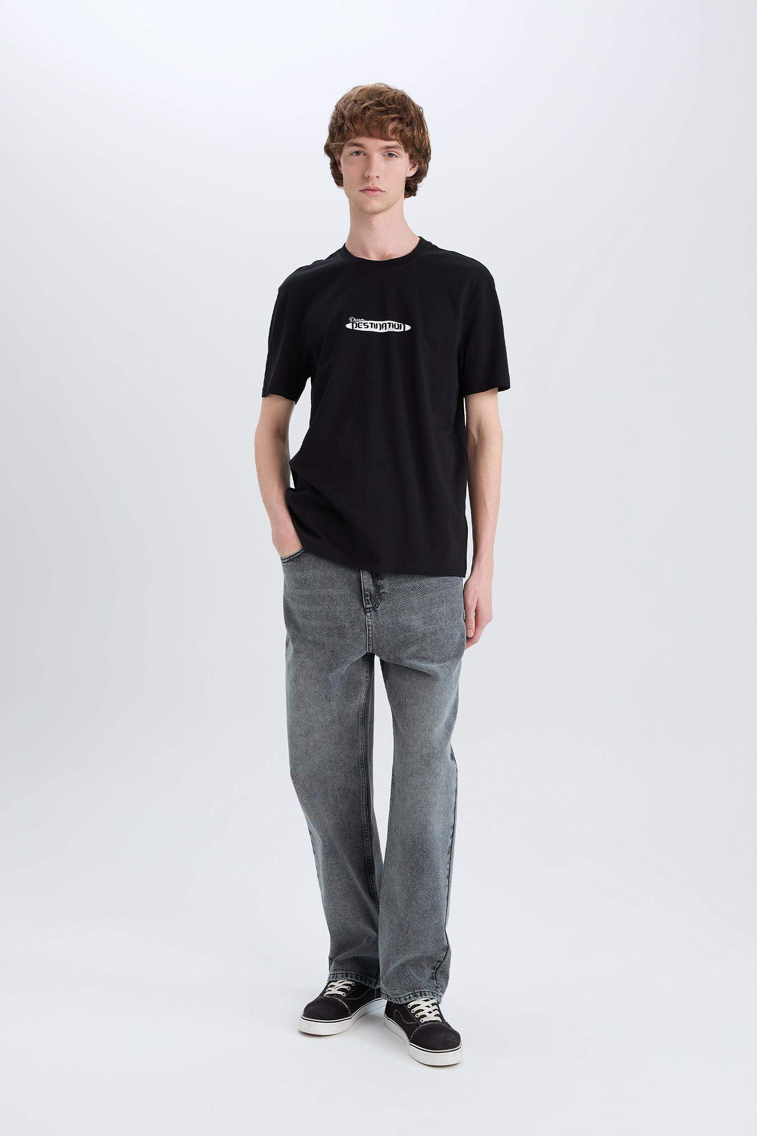 تيشيرت مطبوع قصة عادية برقبة مستديرة